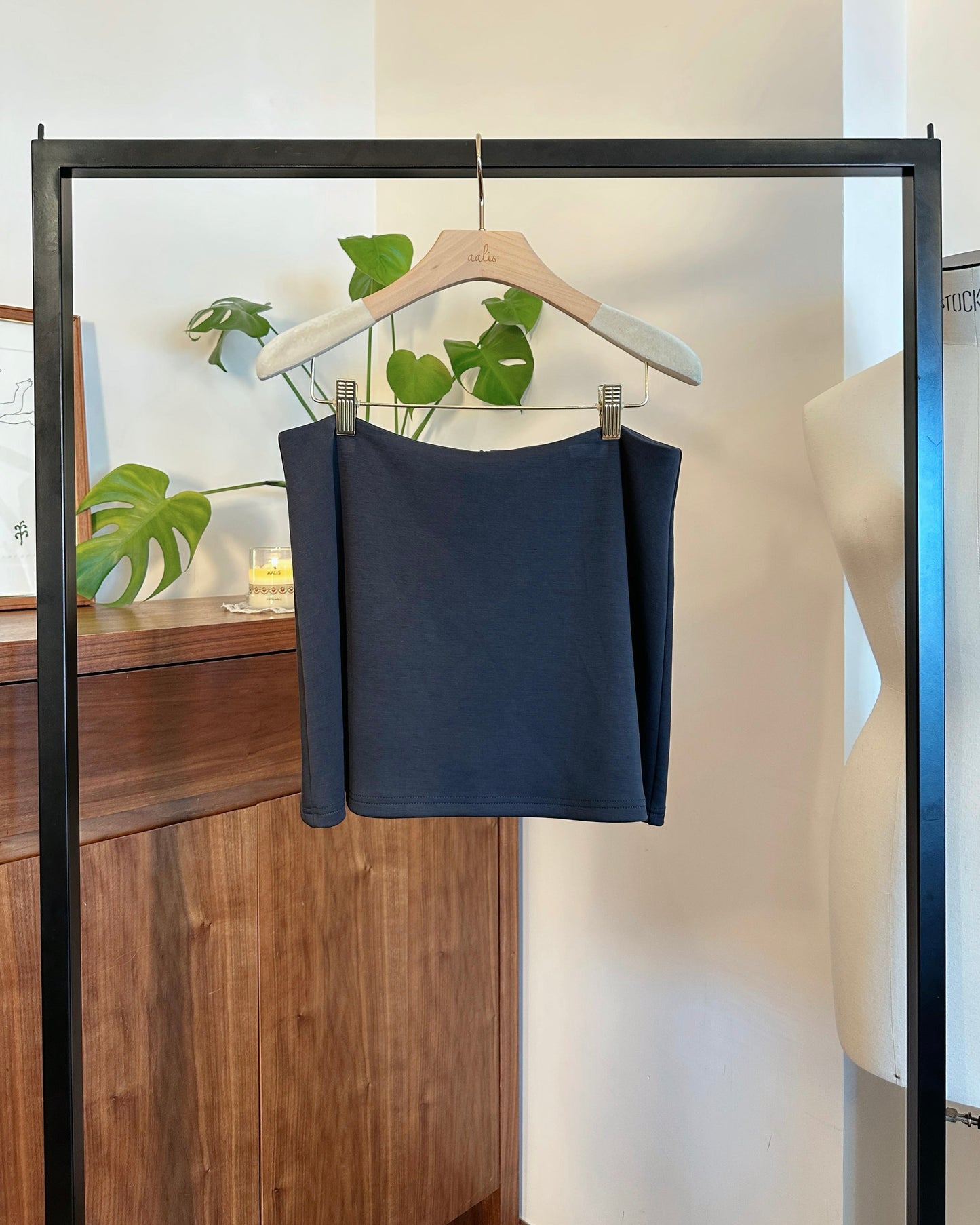 aalis ASHWIN mini skirt with lining shorts (Charcoal)