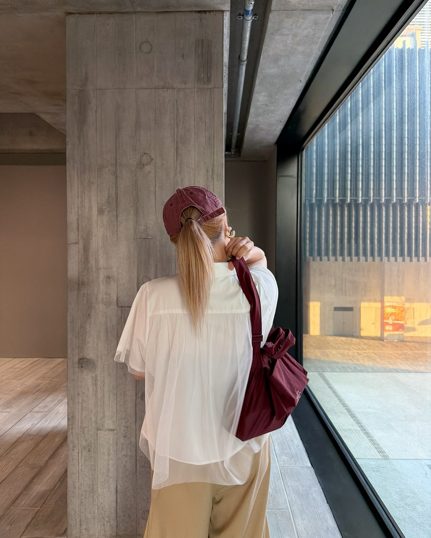 aalis SATH mesh overlay s/s shirt (Ivory)