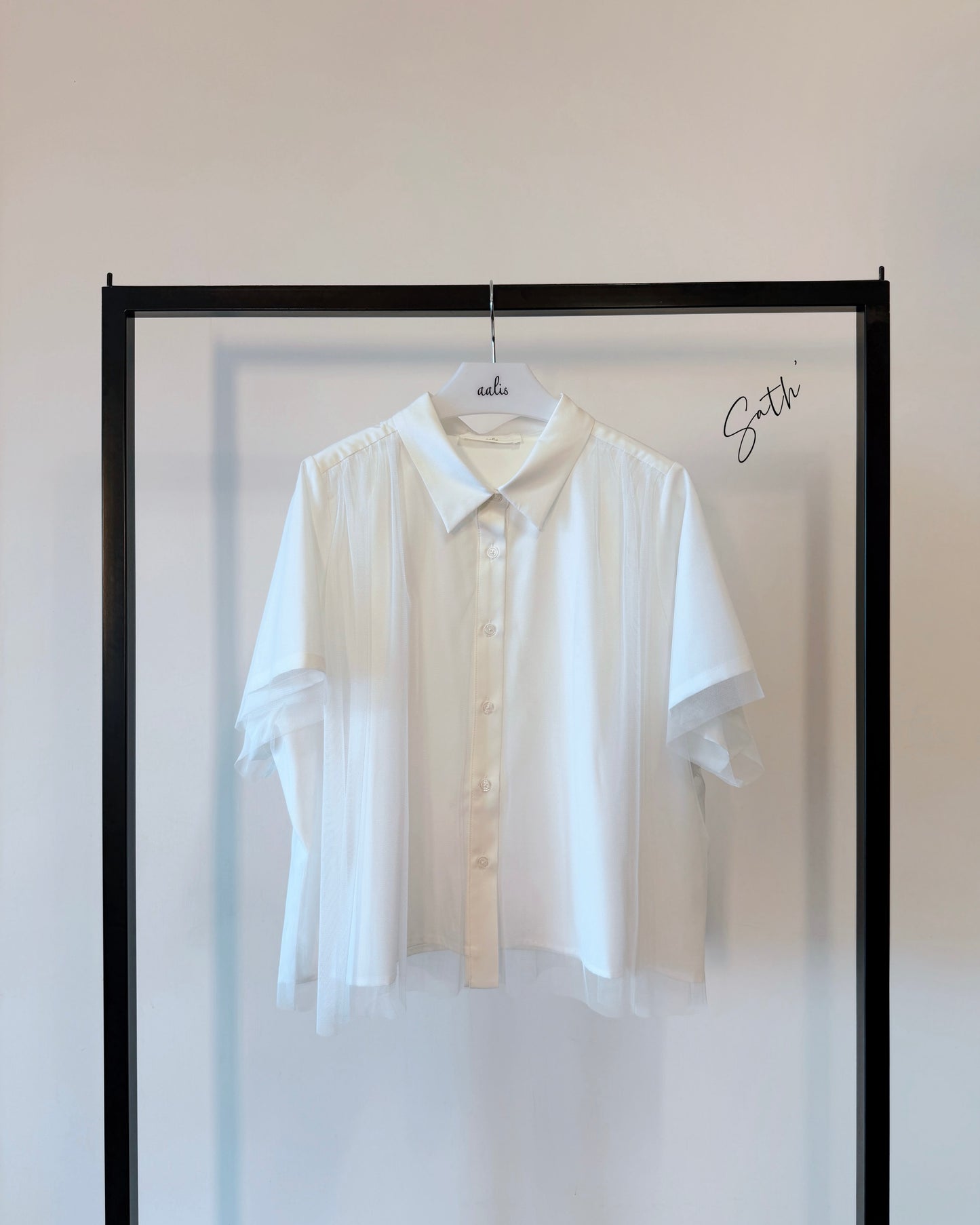 aalis SATH mesh overlay s/s shirt (Ivory)
