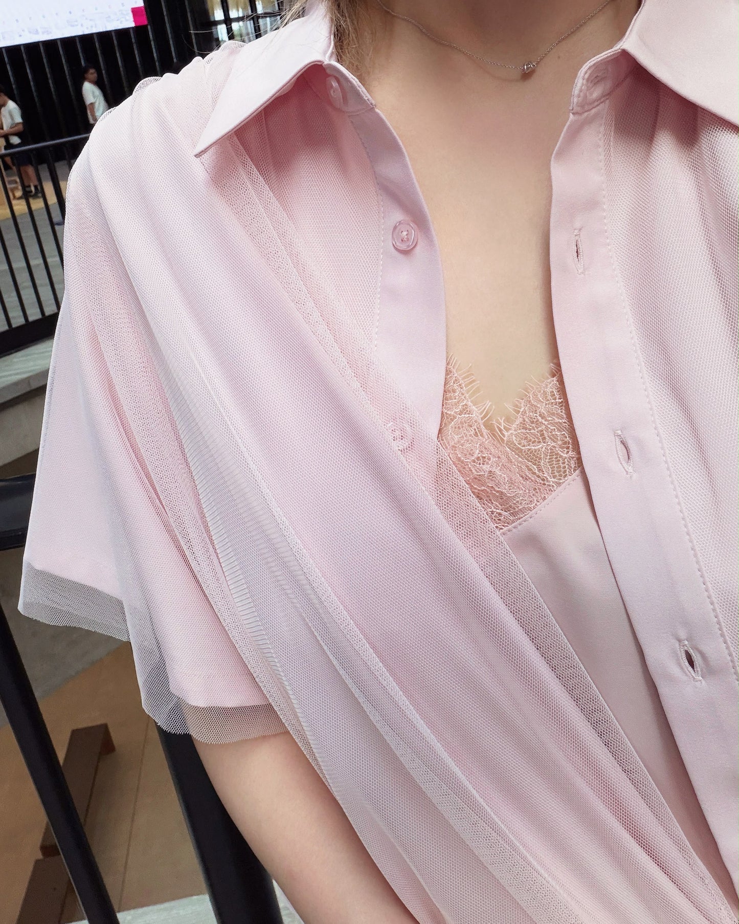 aalis SATH mesh overlay s/s shirt (Light Pink)