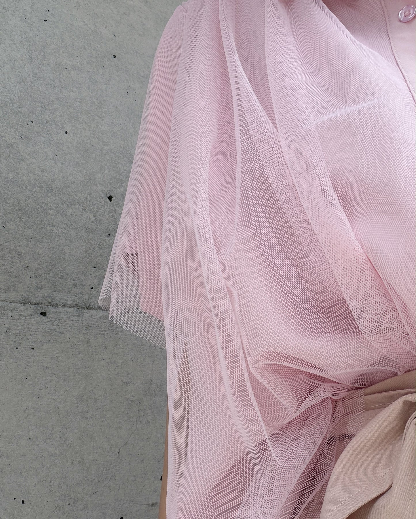 aalis SATH mesh overlay s/s shirt (Light Pink)