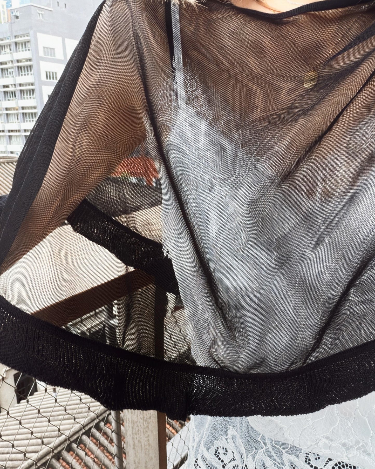 (Pre-order) aalis CARPI mesh cape with knitted ruffle trim (Black)