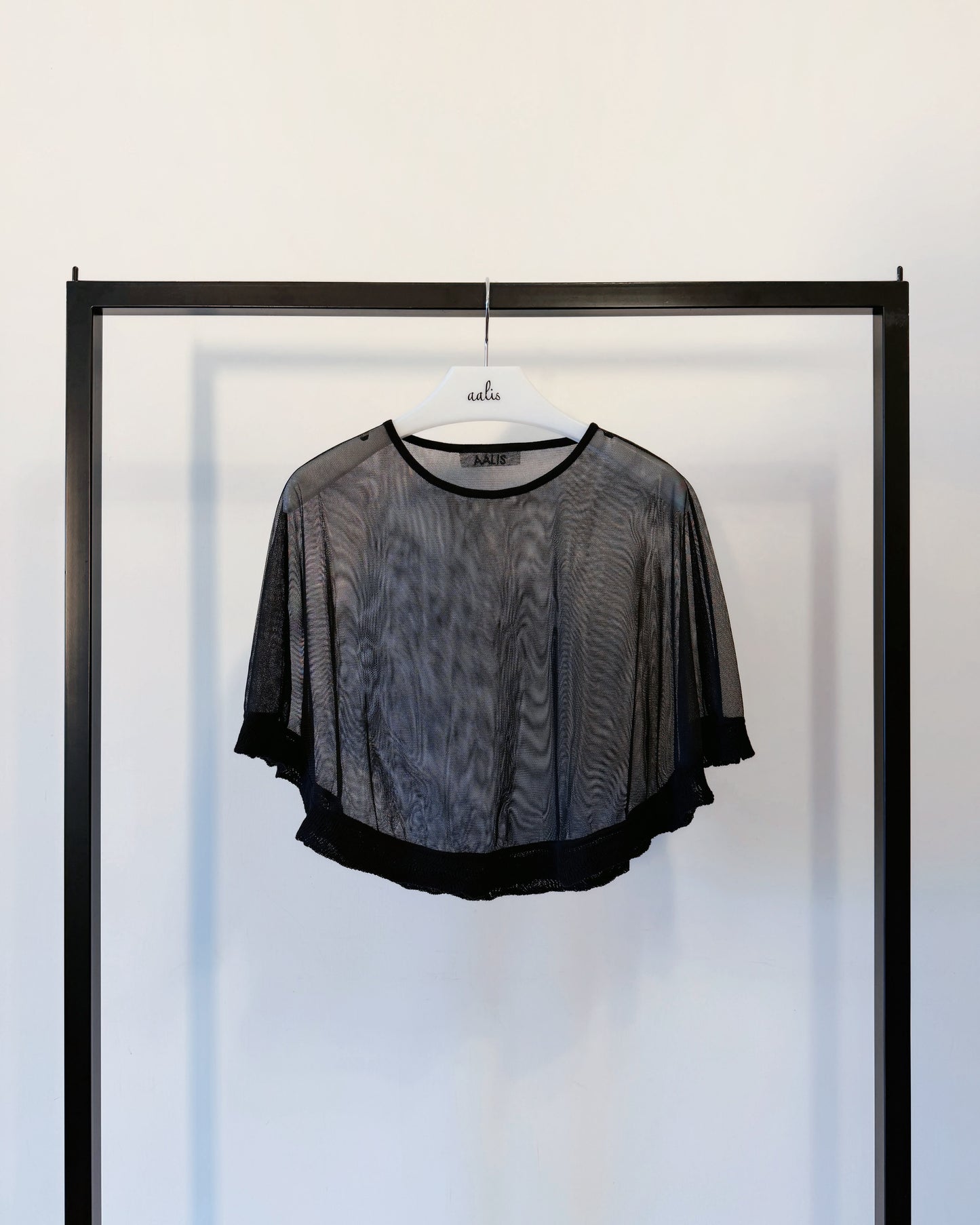aalis CARPI mesh cape with knitted ruffle trim (Black)