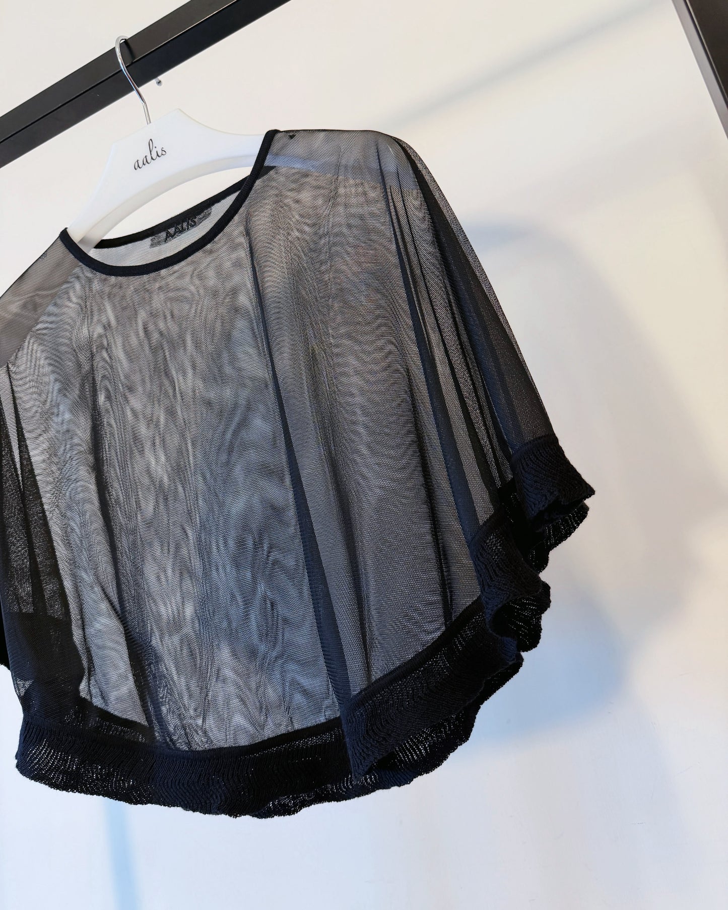aalis CARPI mesh cape with knitted ruffle trim (Black)