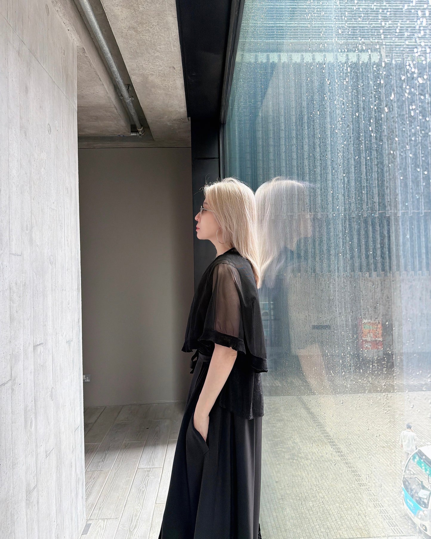 (Pre-order) aalis CARPI mesh cape with knitted ruffle trim (Black)