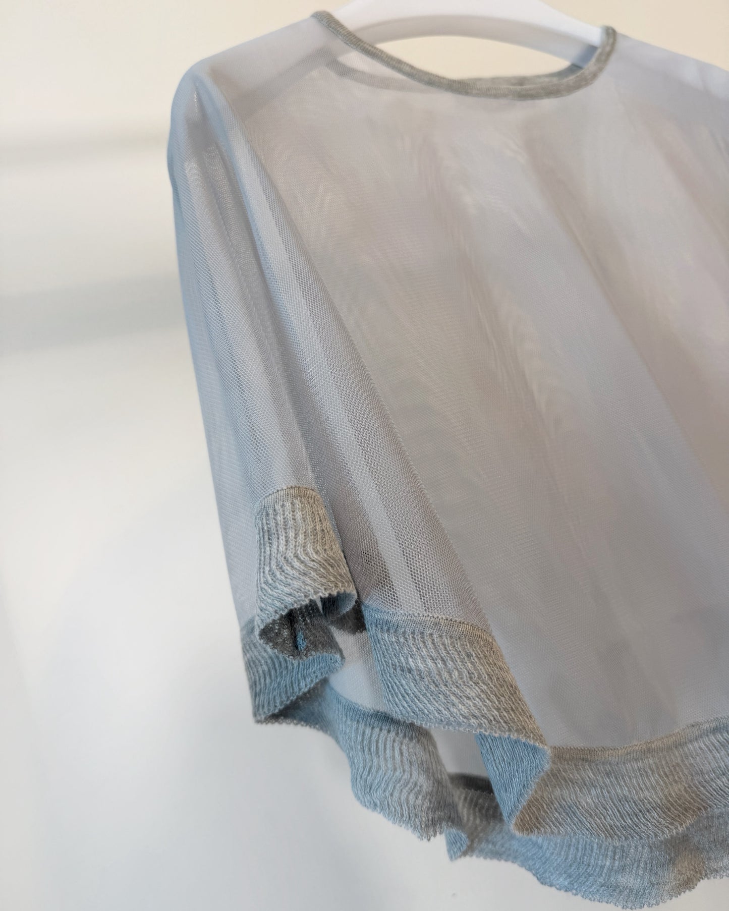 aalis CARPI mesh cape with knitted ruffle trim (Heather Grey)