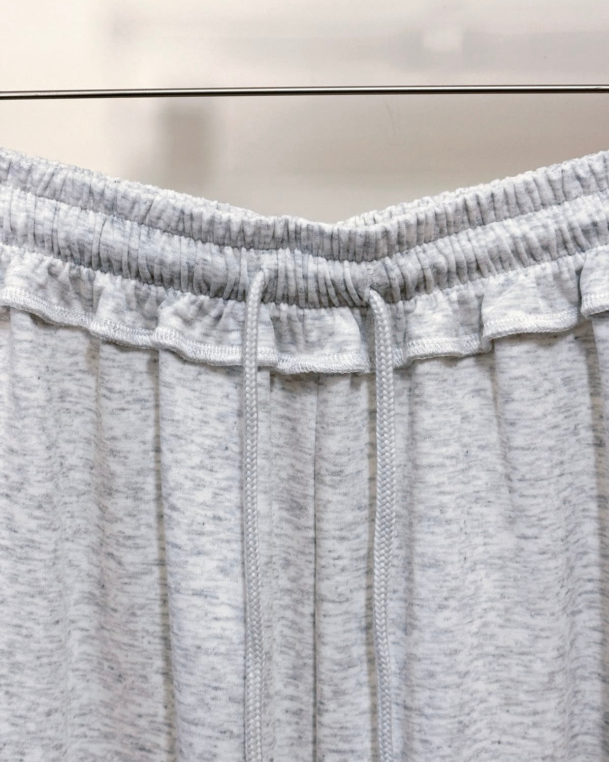 aalis LILIA TWO ruffle hem track pants (Heather Grey)