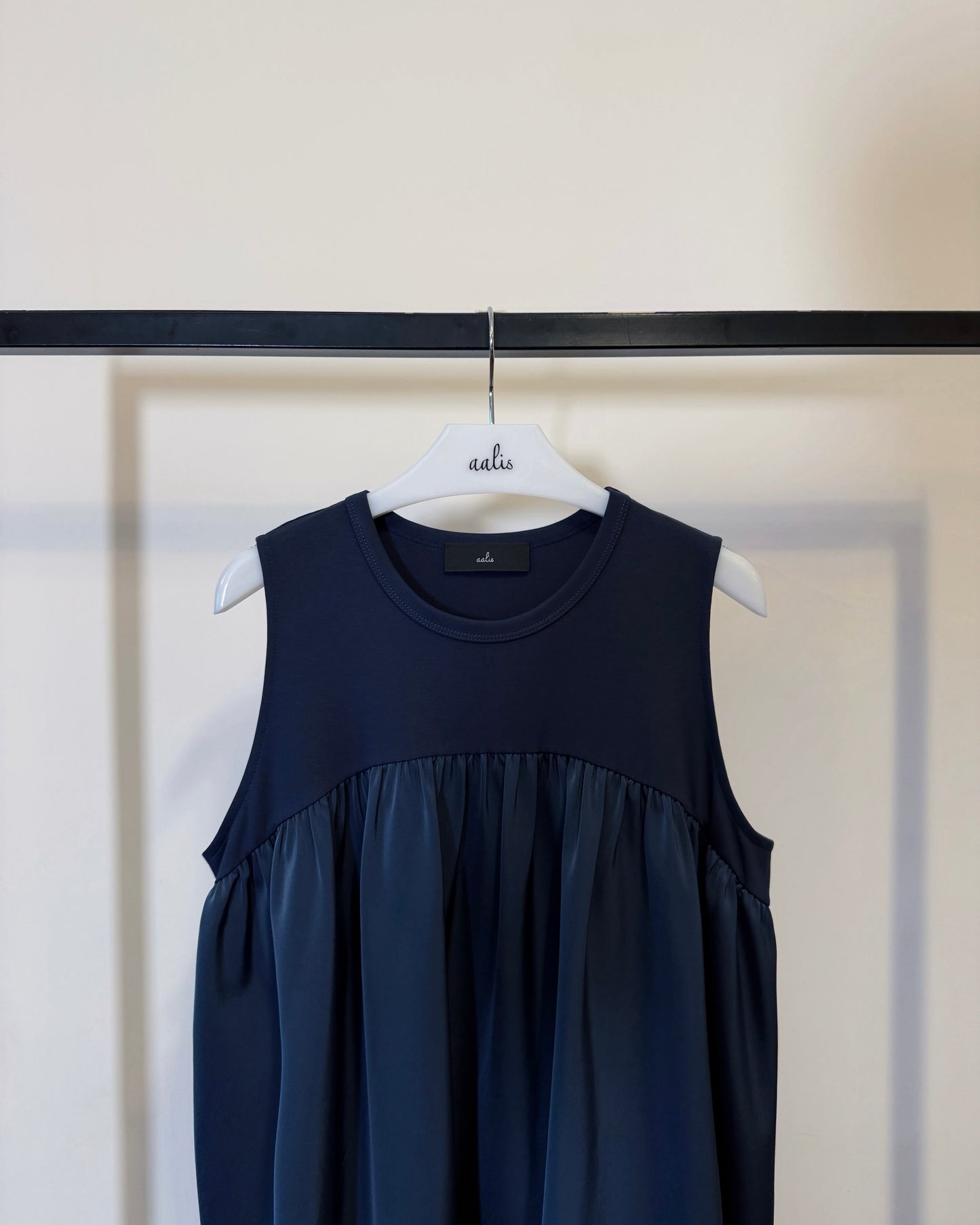 aalis NIEL scallop edge top (Grey Blue)