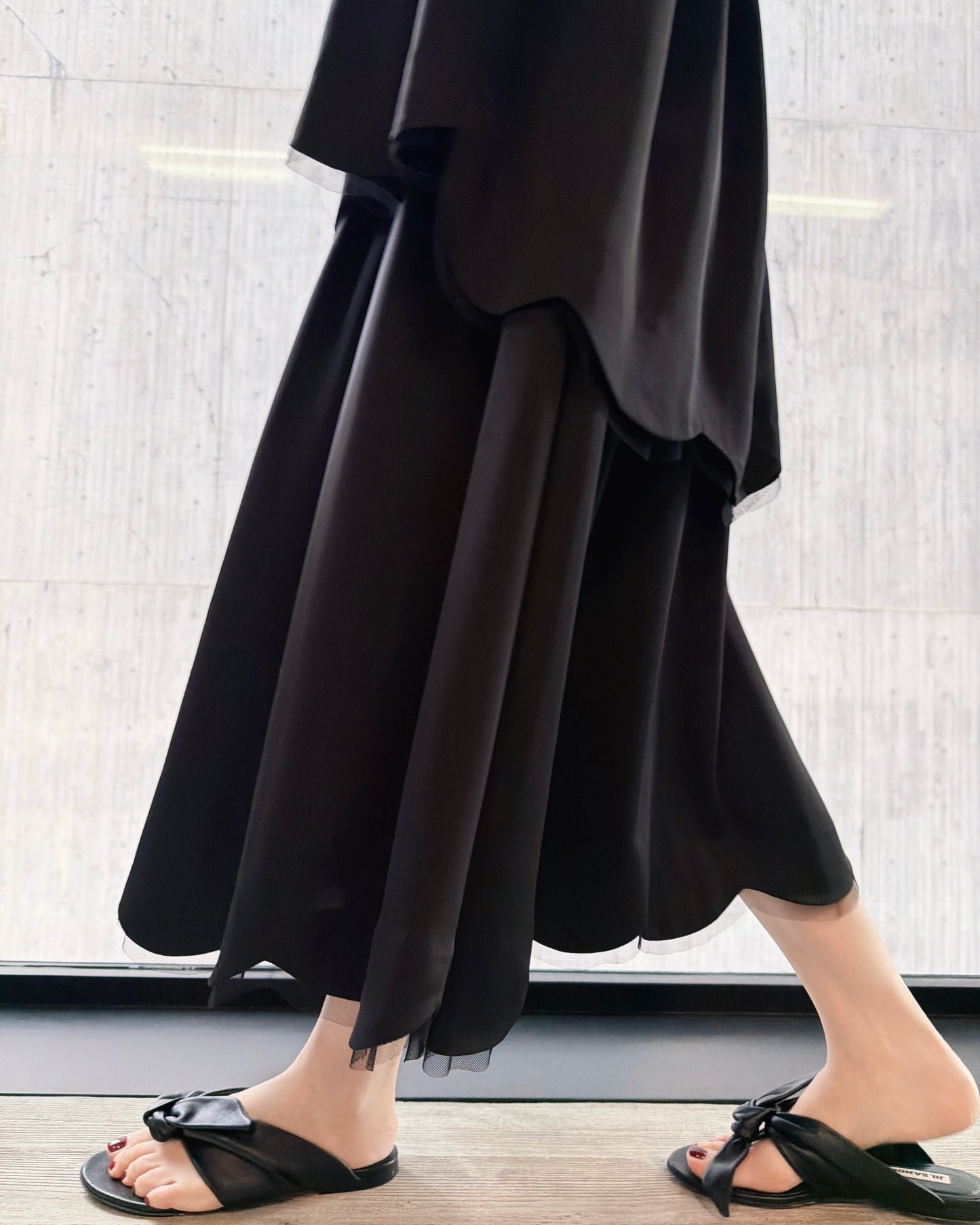 aalis NIELLA scallop edge skirt (Black)