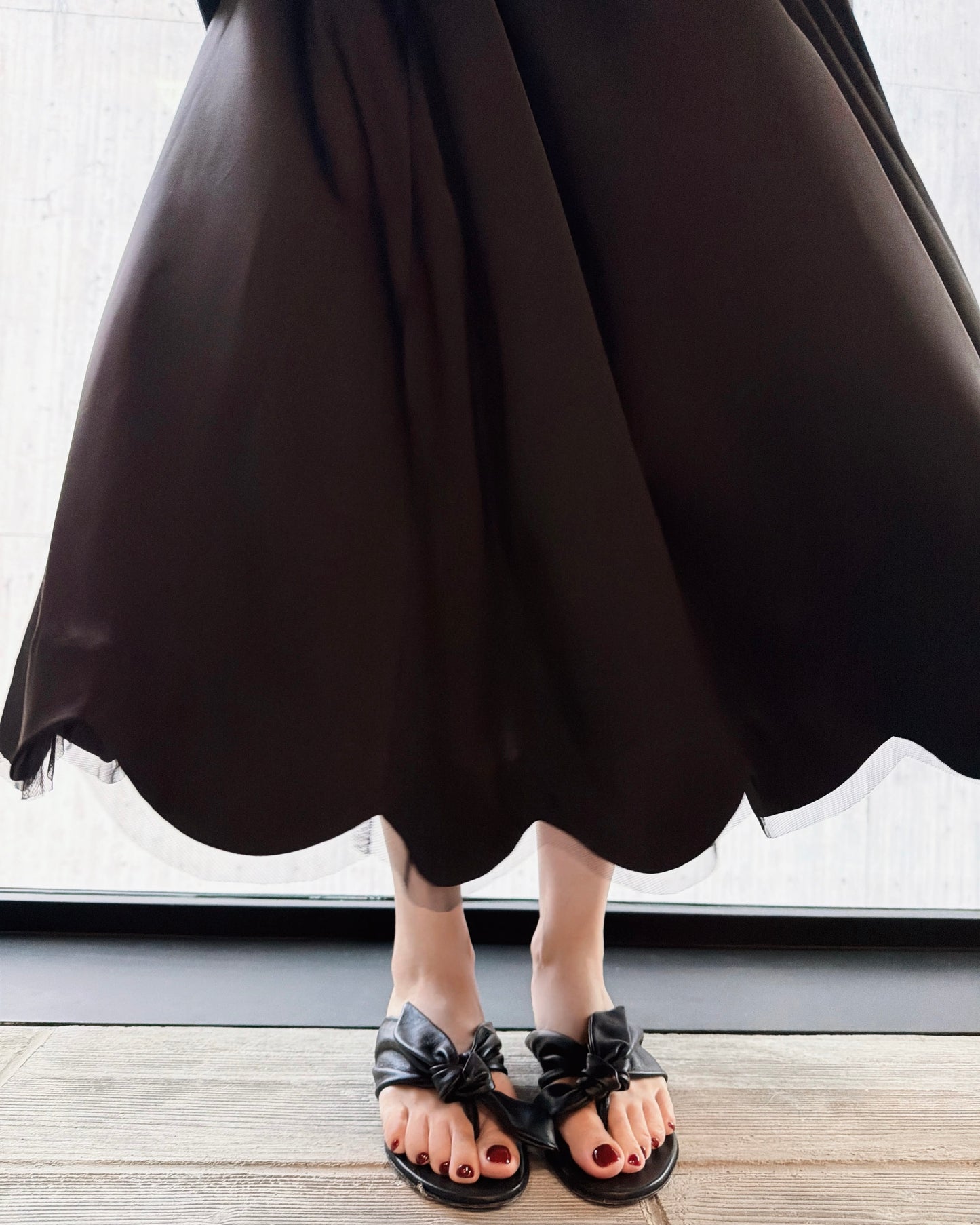 aalis NIELLA scallop edge skirt (Black)
