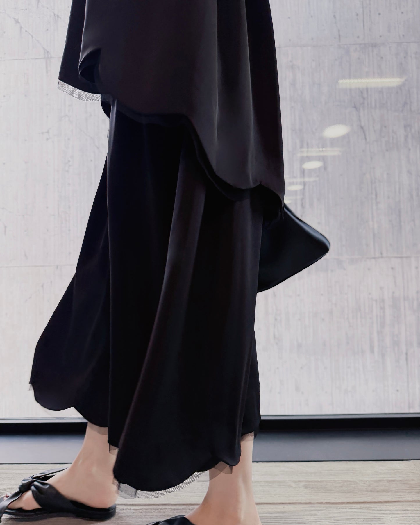 aalis NIELLA scallop edge skirt (Black)