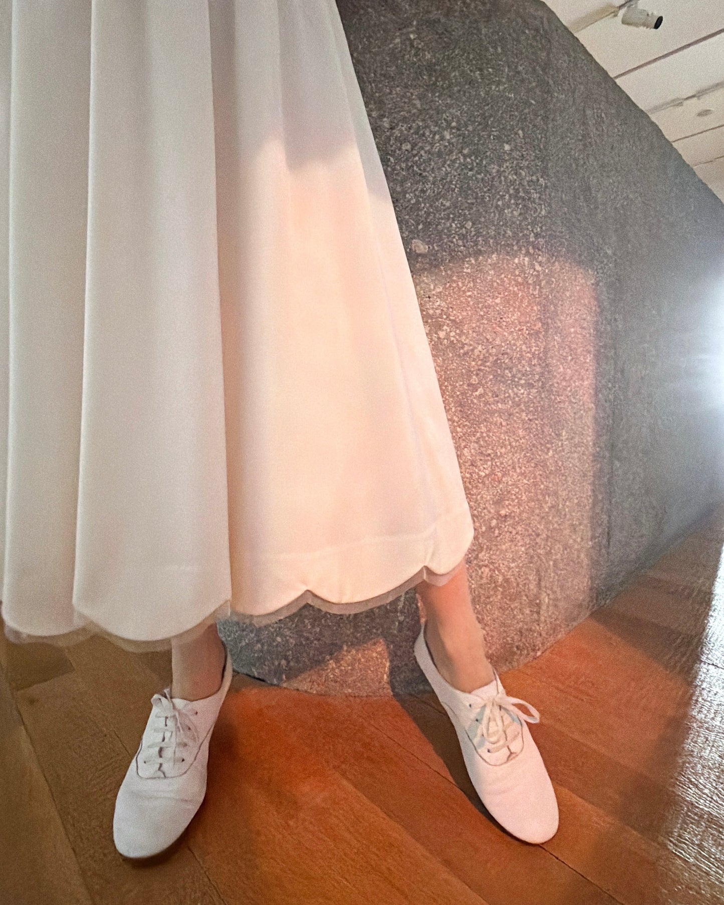 (Pre-order) aalis NIELLA scallop edge skirt (White)