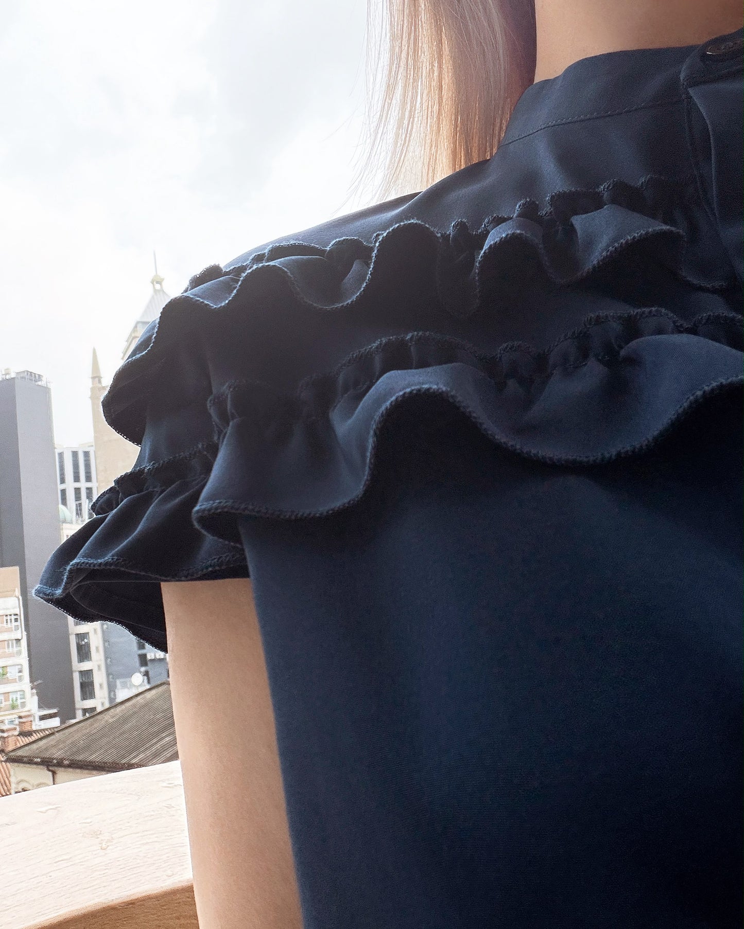 aalis CARLOTTA two ruffles shirt (Dark Blue)