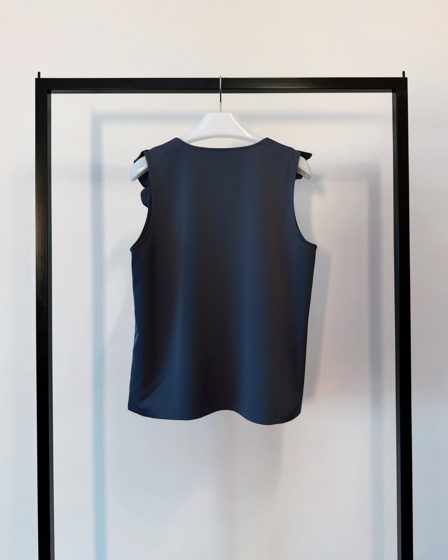 aalis KOSA square ruffle panel front top (Grey Blue)