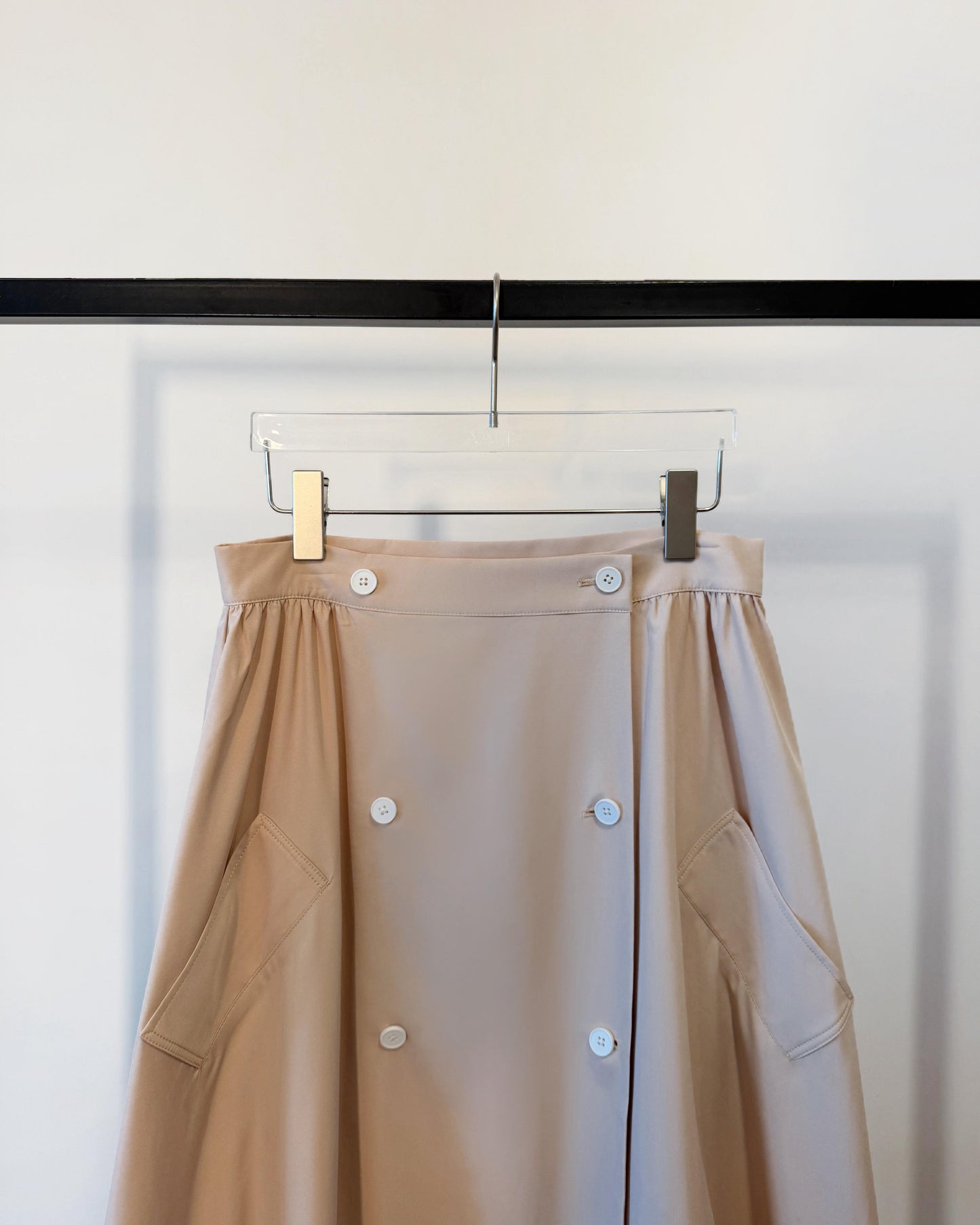aalis AMADEA ruffle hem trench skirt (Nude)