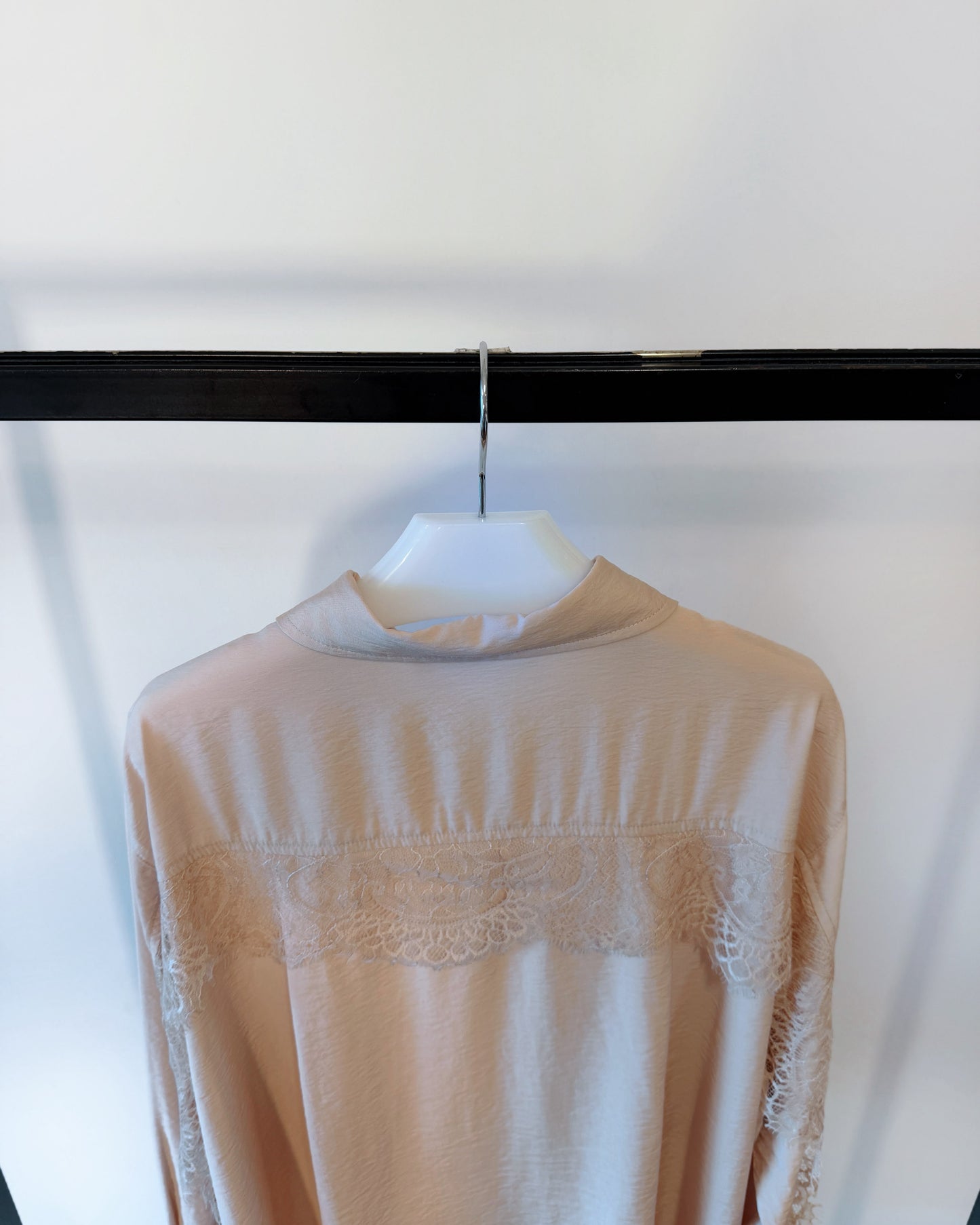 aalis MARLINE front pockets lace detail shirt (Pink)