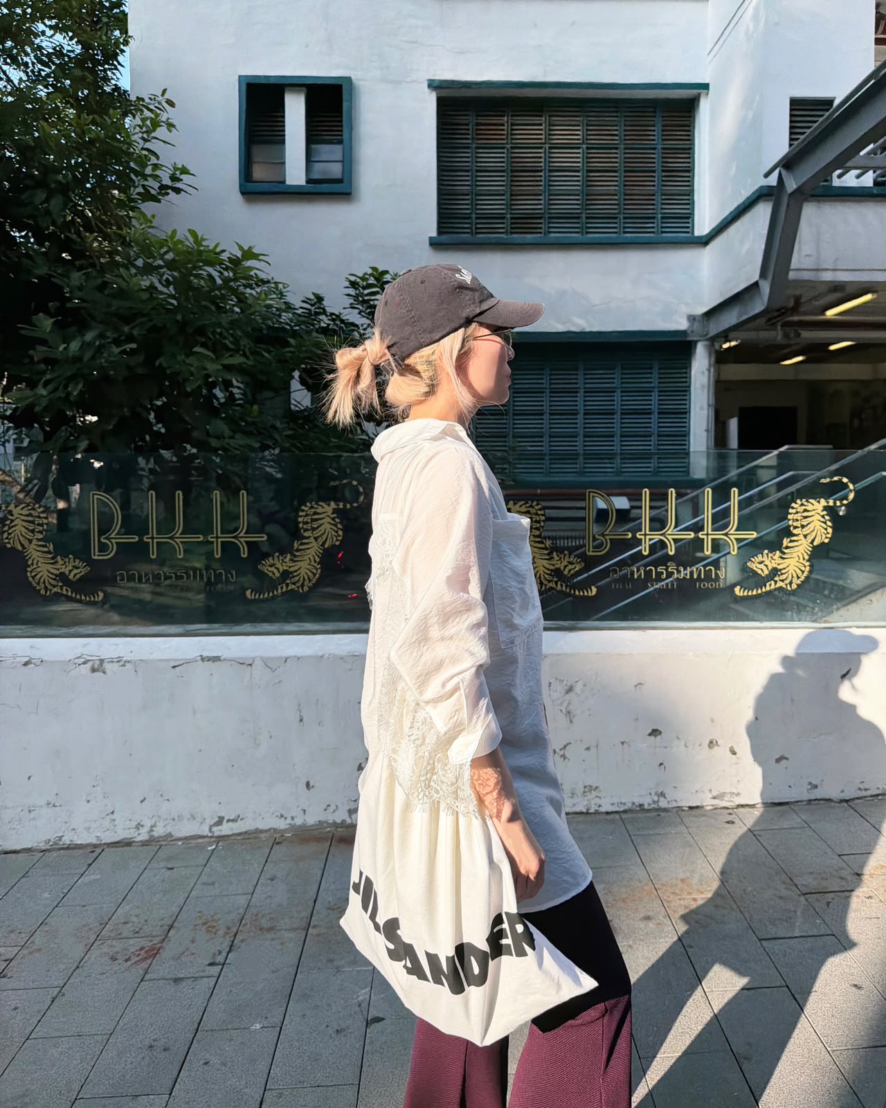 aalis MARLINE front pockets lace detail shirt (White)