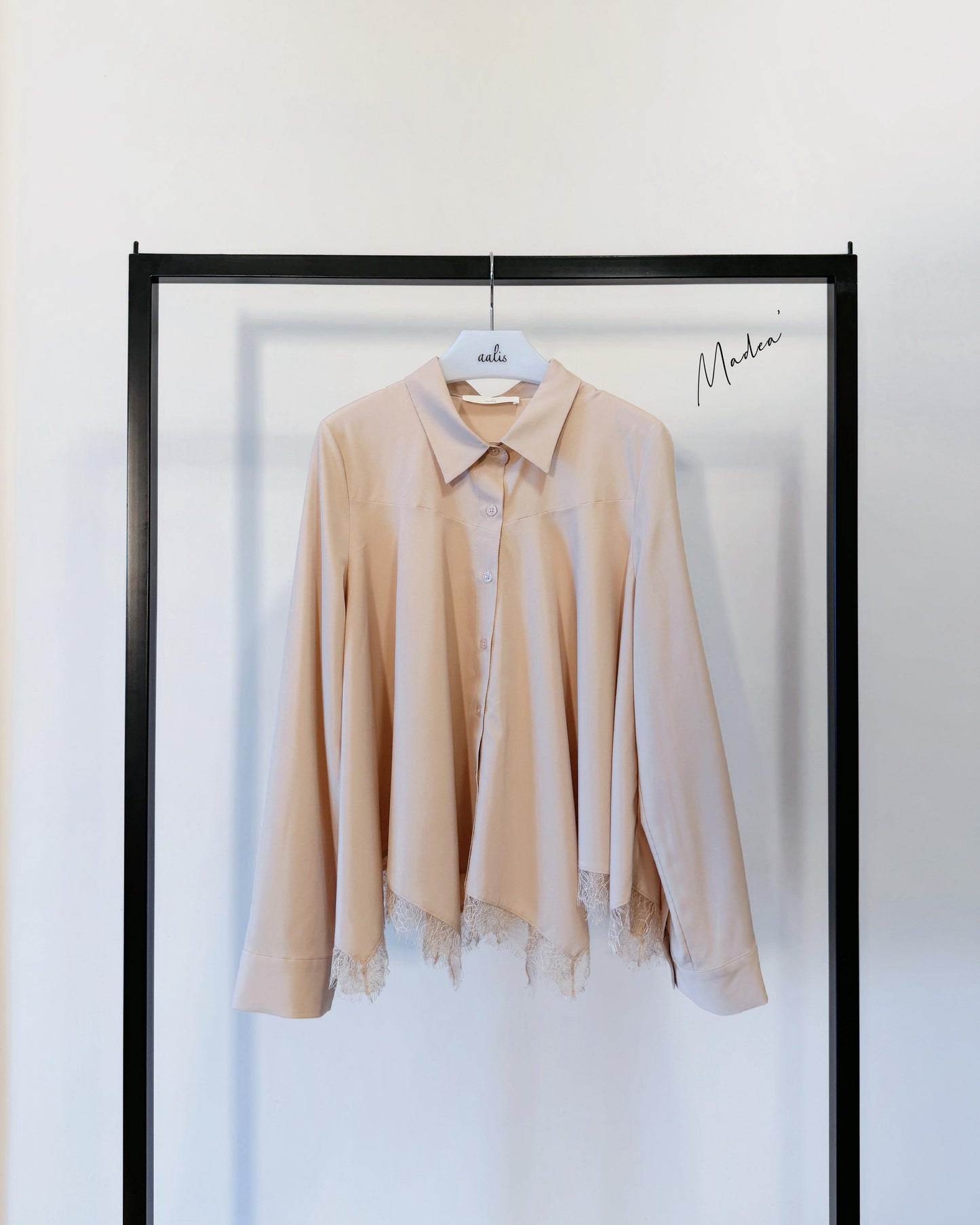 aalis MADEA handkerchief lace trim shirt (Nude)