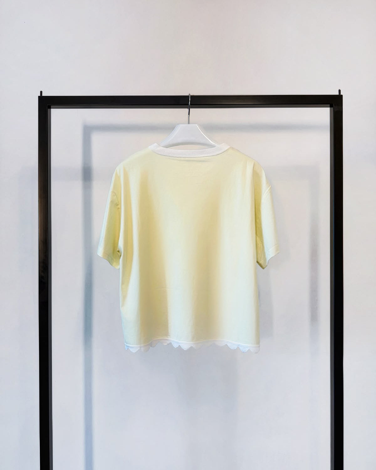 aalis MIVA knit scalloped edge cropped tee (Light Yellow)