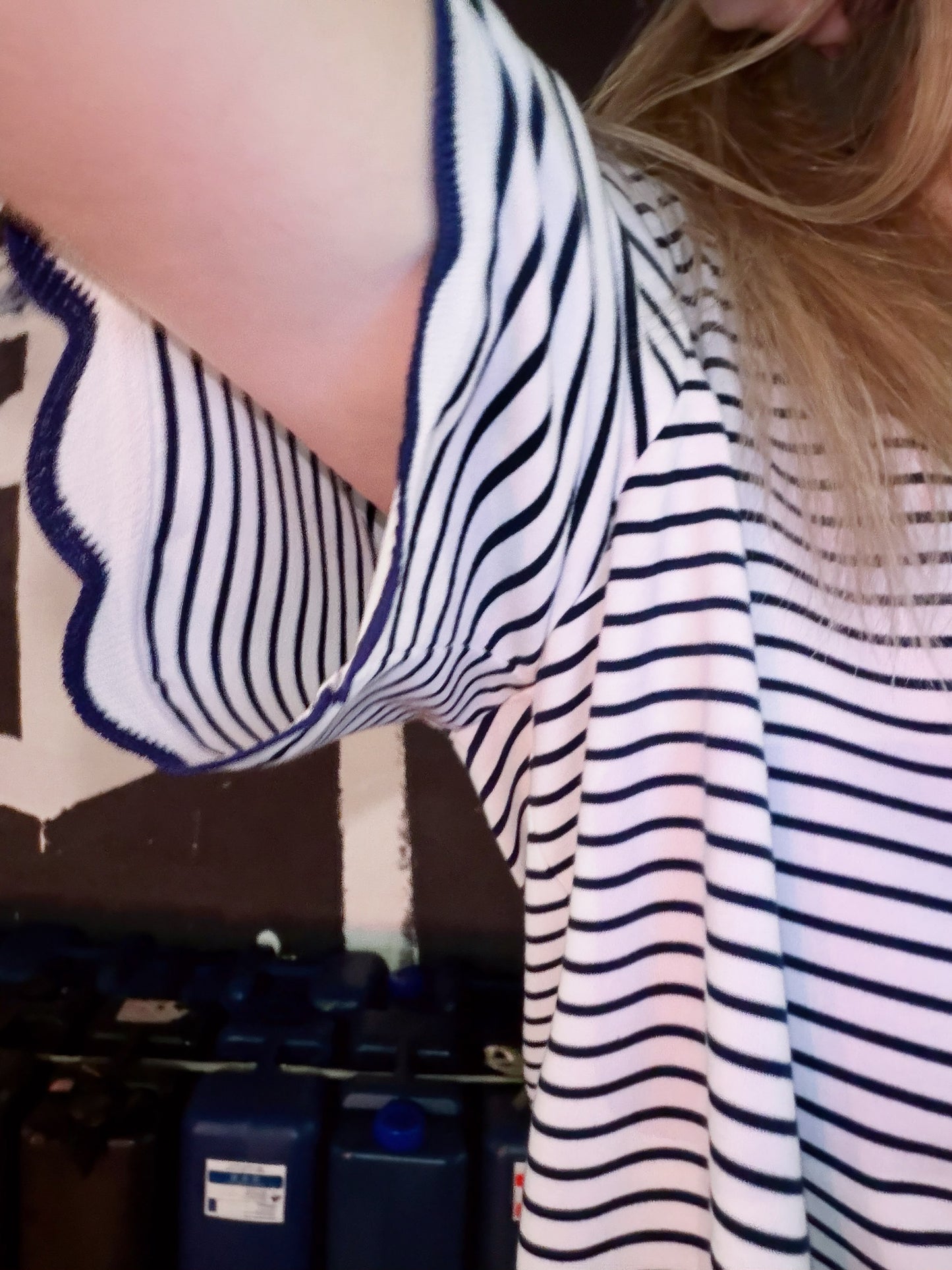 aalis METTA scallop edge relaxed tee (Navy Stripe)