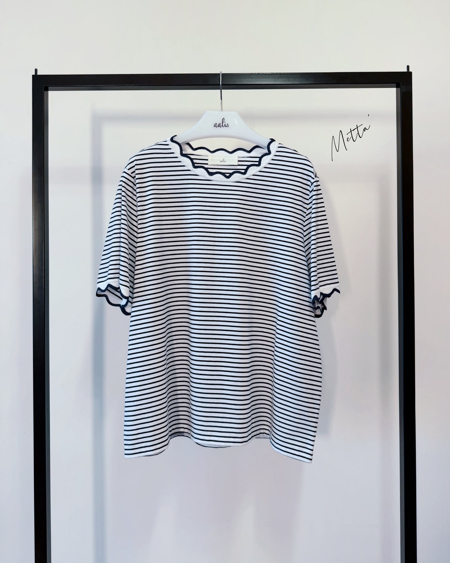 aalis METTA scallop edge relaxed tee (Navy Stripe)