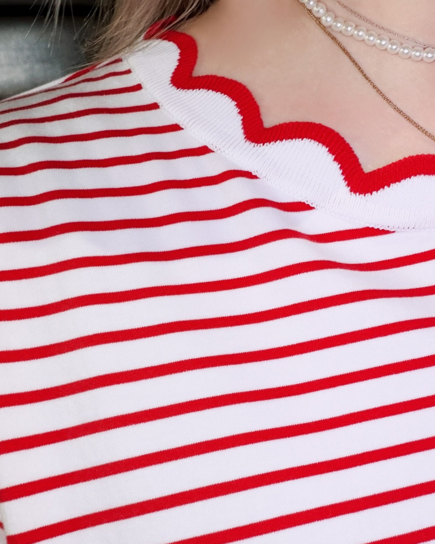 (Pre-order) aalis METTA scallop edge relaxed tee (Red Stripe)
