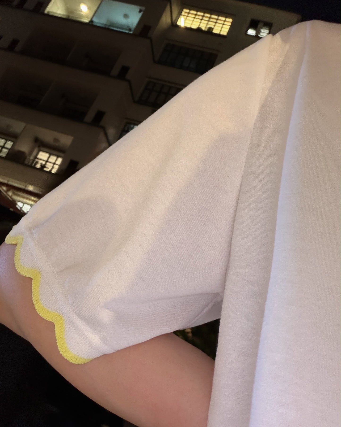aalis METTA scallop edge relaxed tee (White)