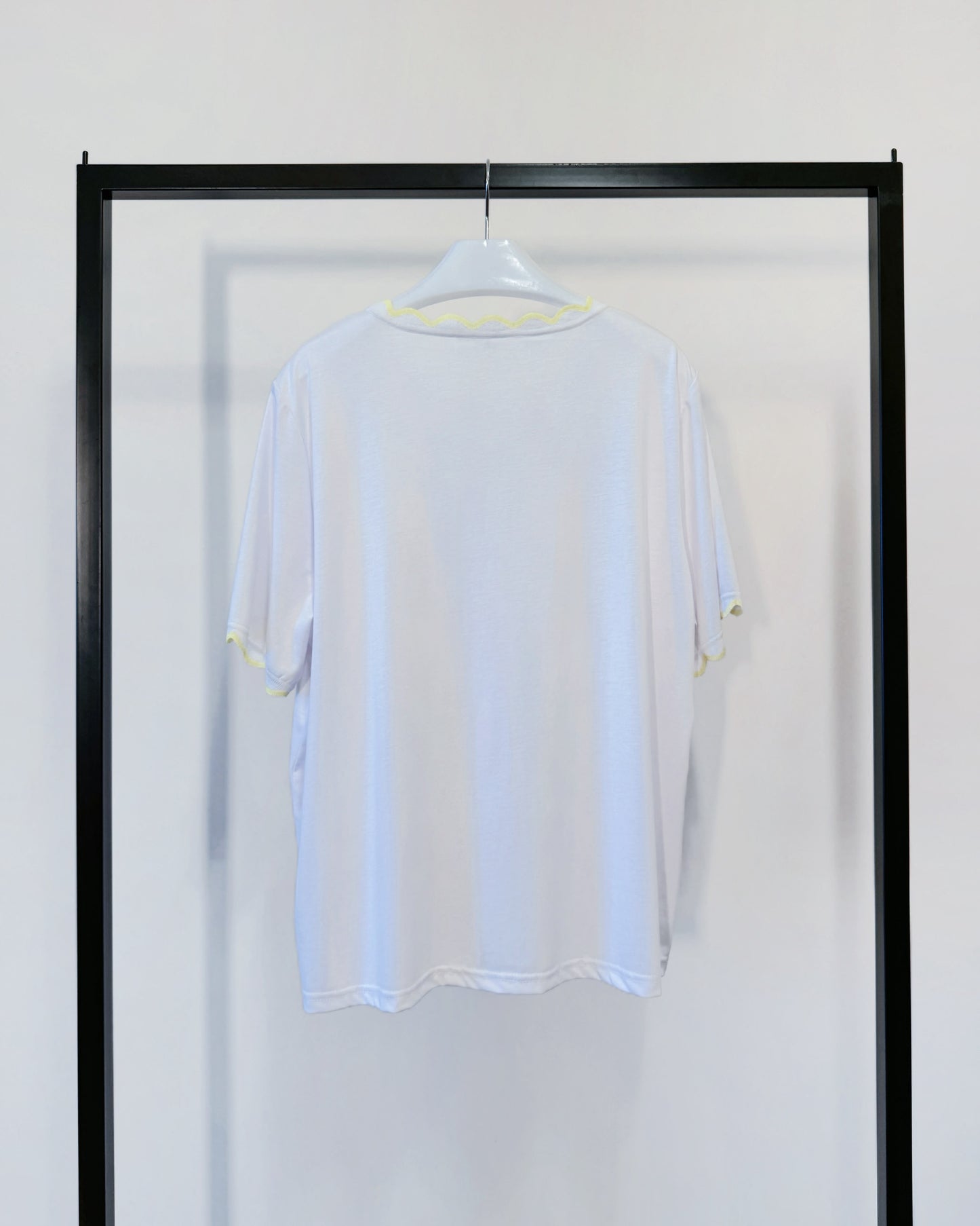 aalis METTA scallop edge relaxed tee (White)