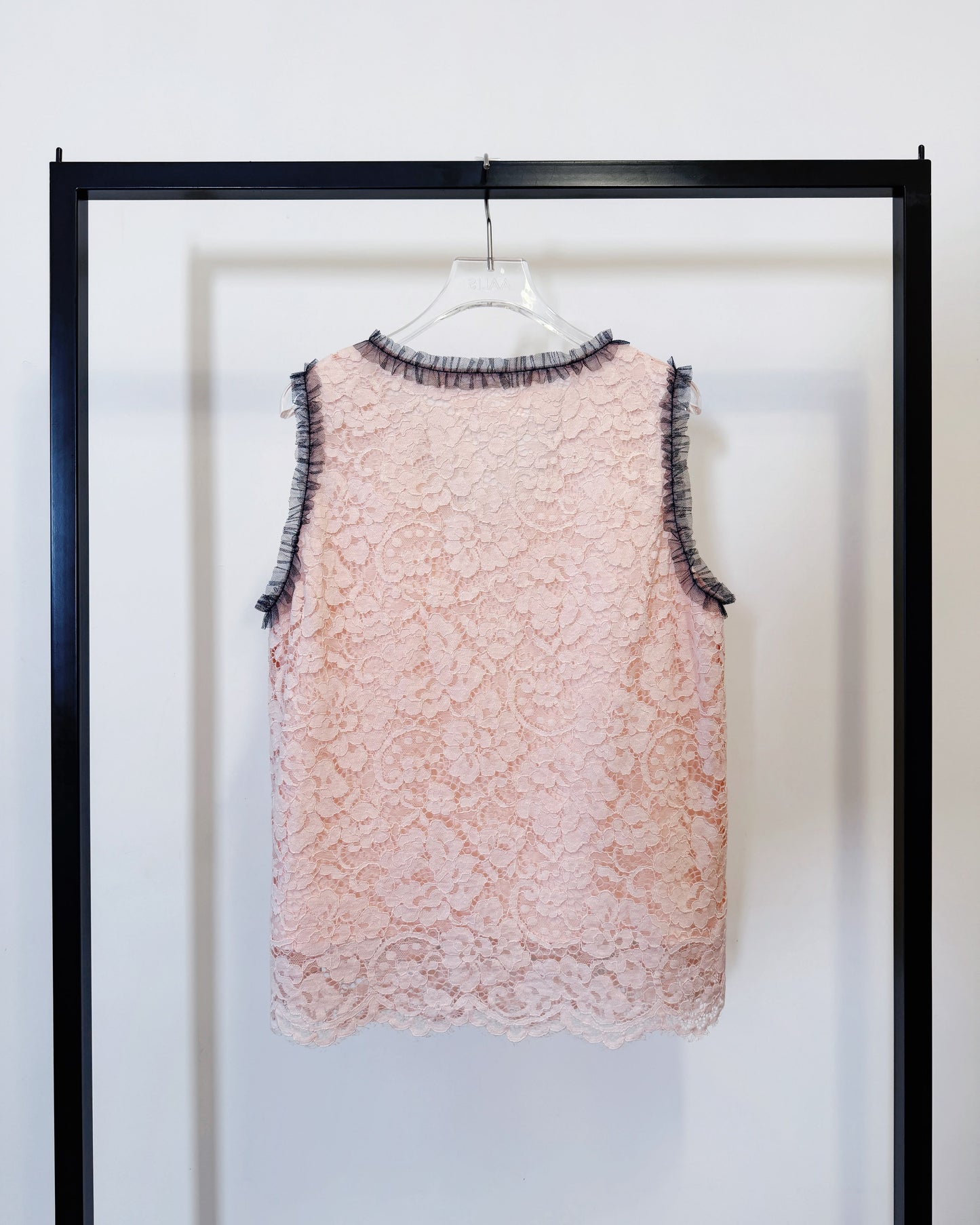 aalis ZOEY v neck lace with mesh trim tank (Light Pink)