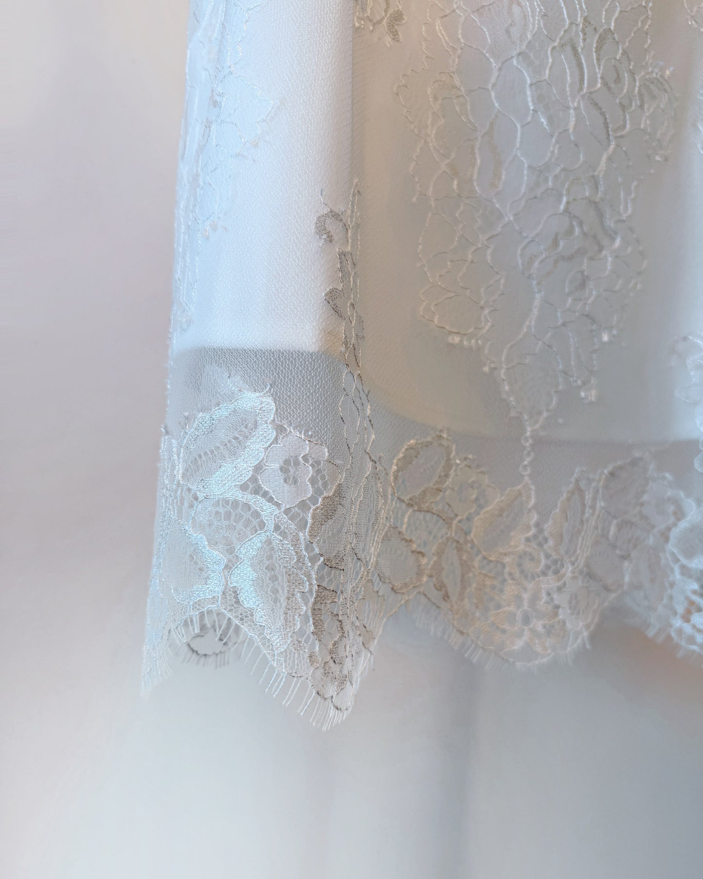 aalis LUNIA v neck lace camisole (White)
