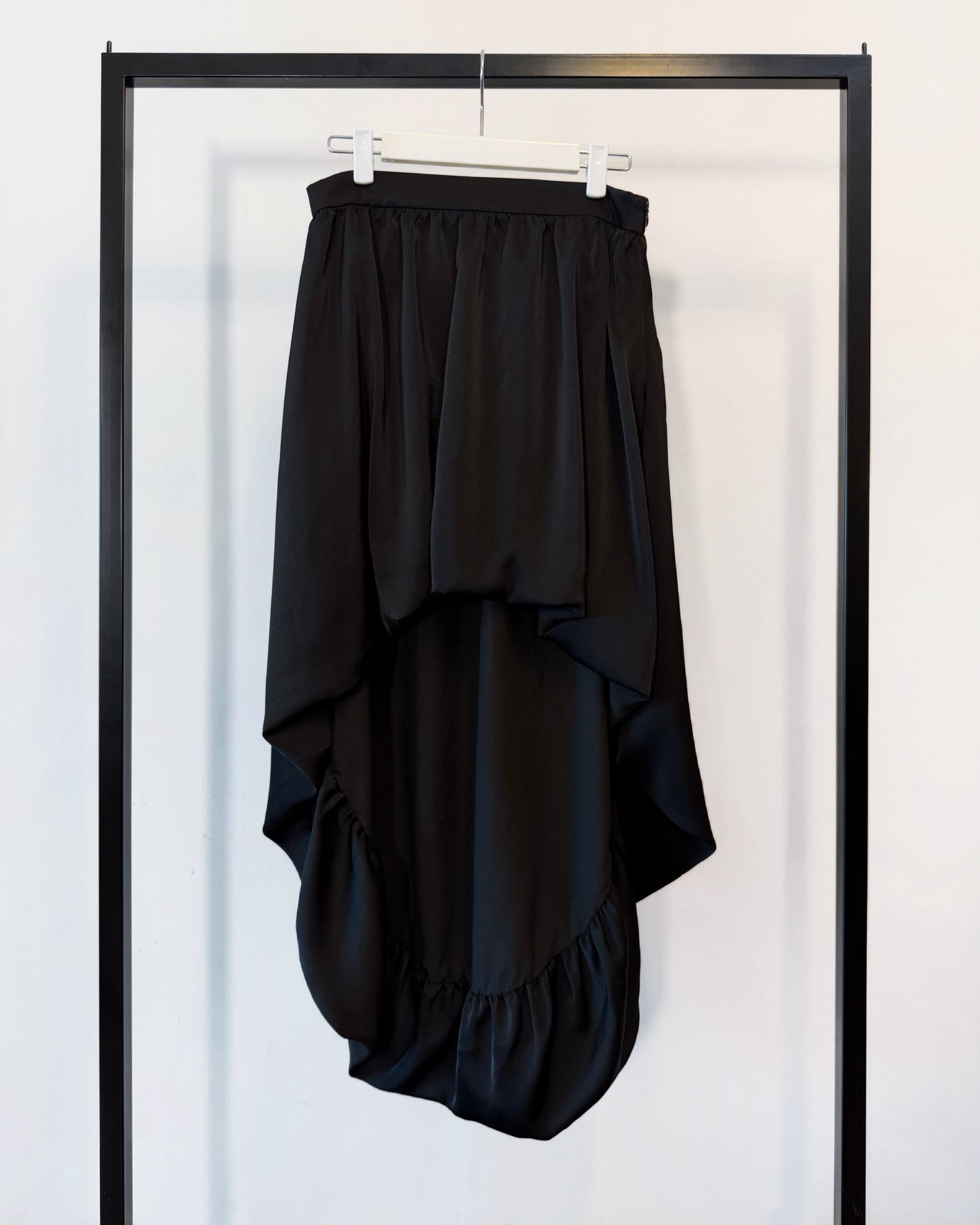 aalis JULA bubble hem hi-low skirt (Black)