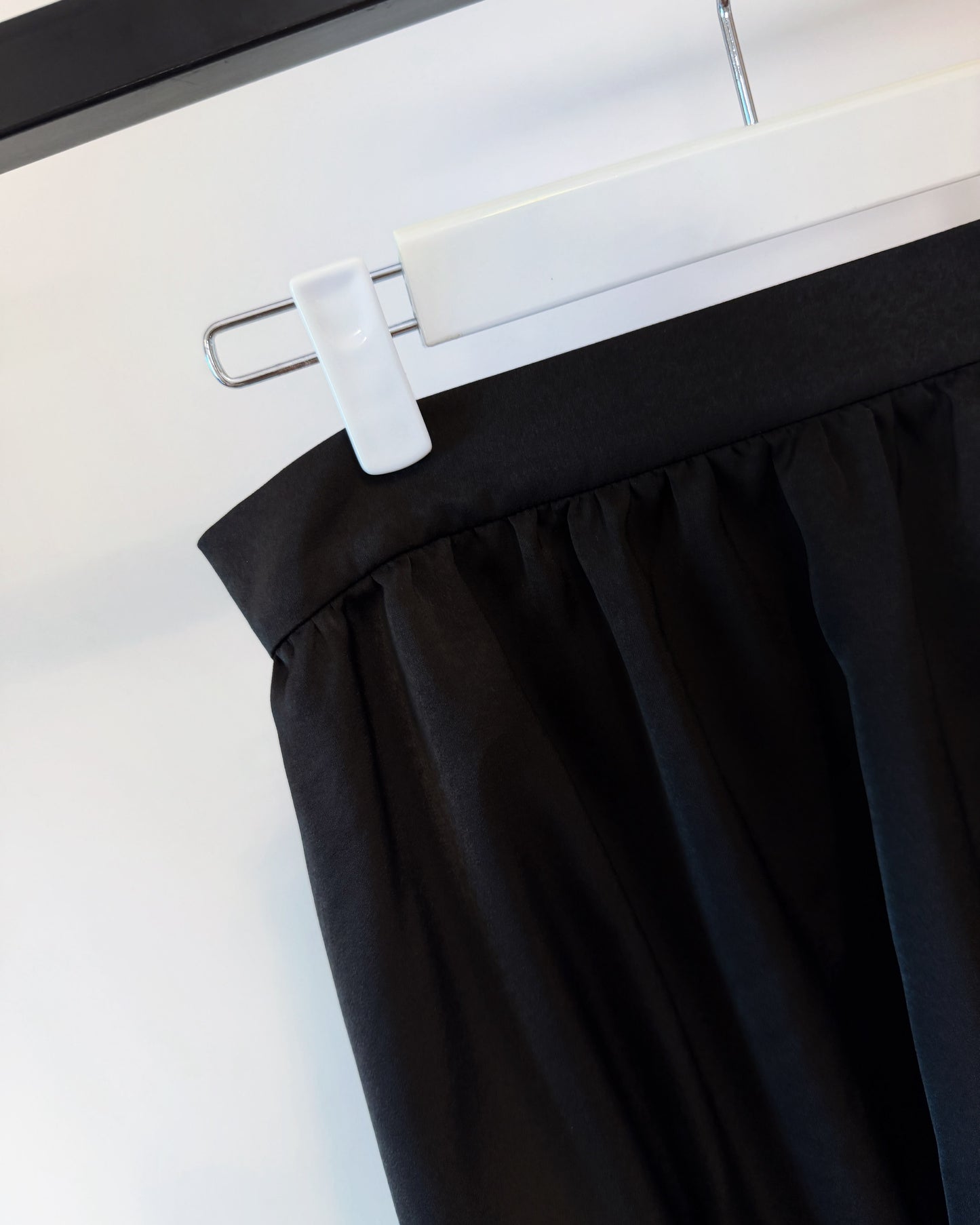 aalis JULA bubble hem hi-low skirt (Black)
