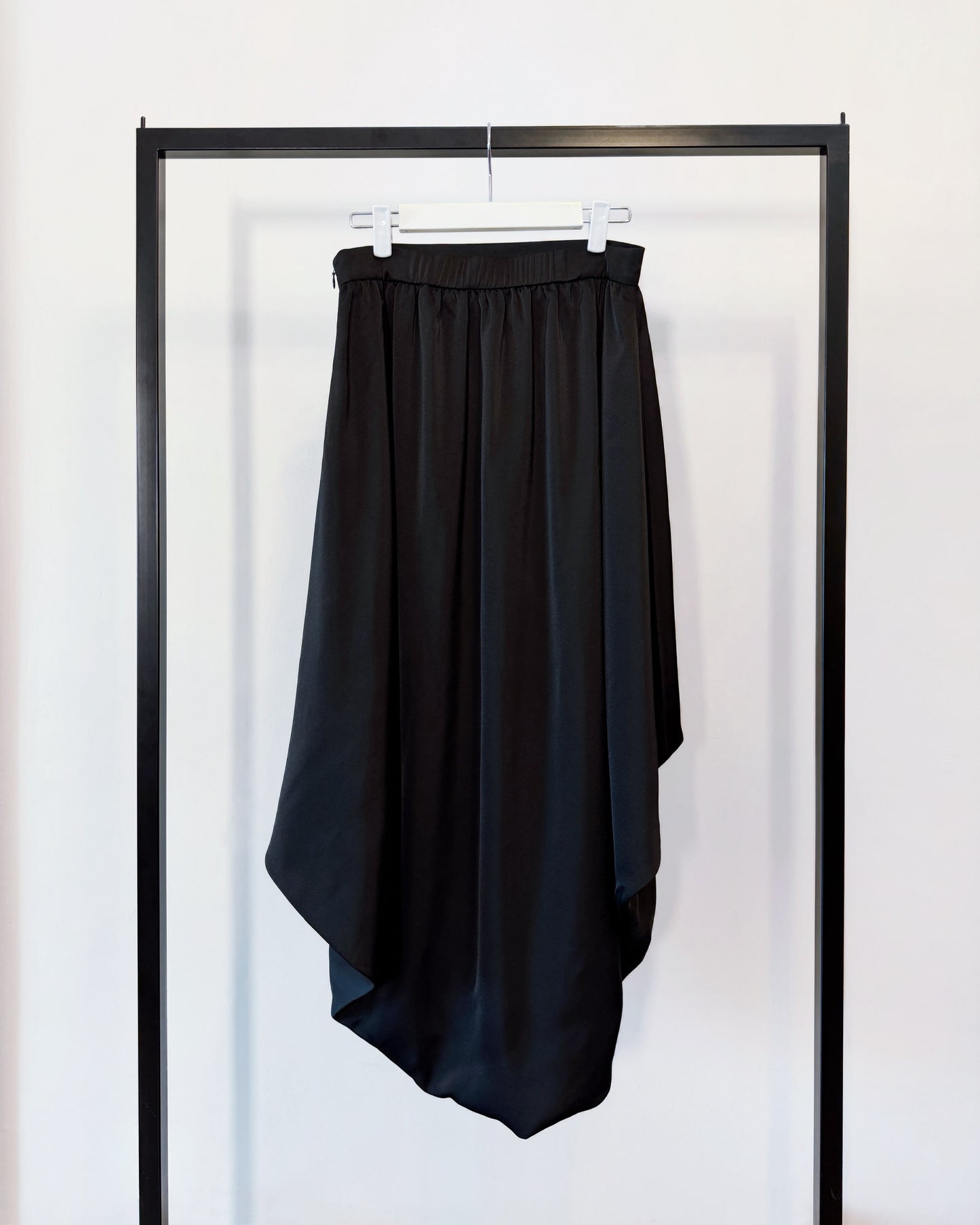 aalis JULA bubble hem hi-low skirt (Black)