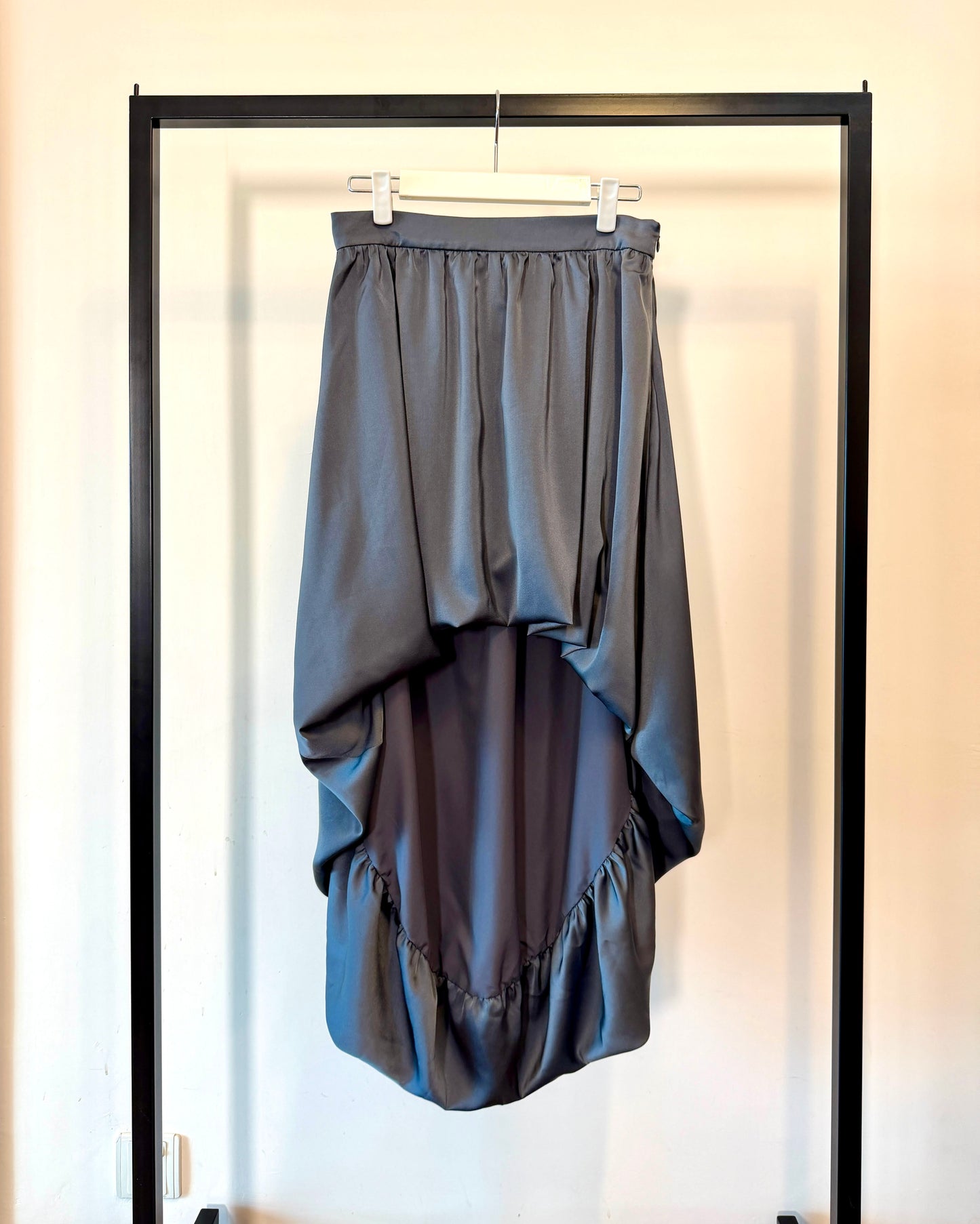 aalis JULA bubble hem hi-low skirt (Charcoal)