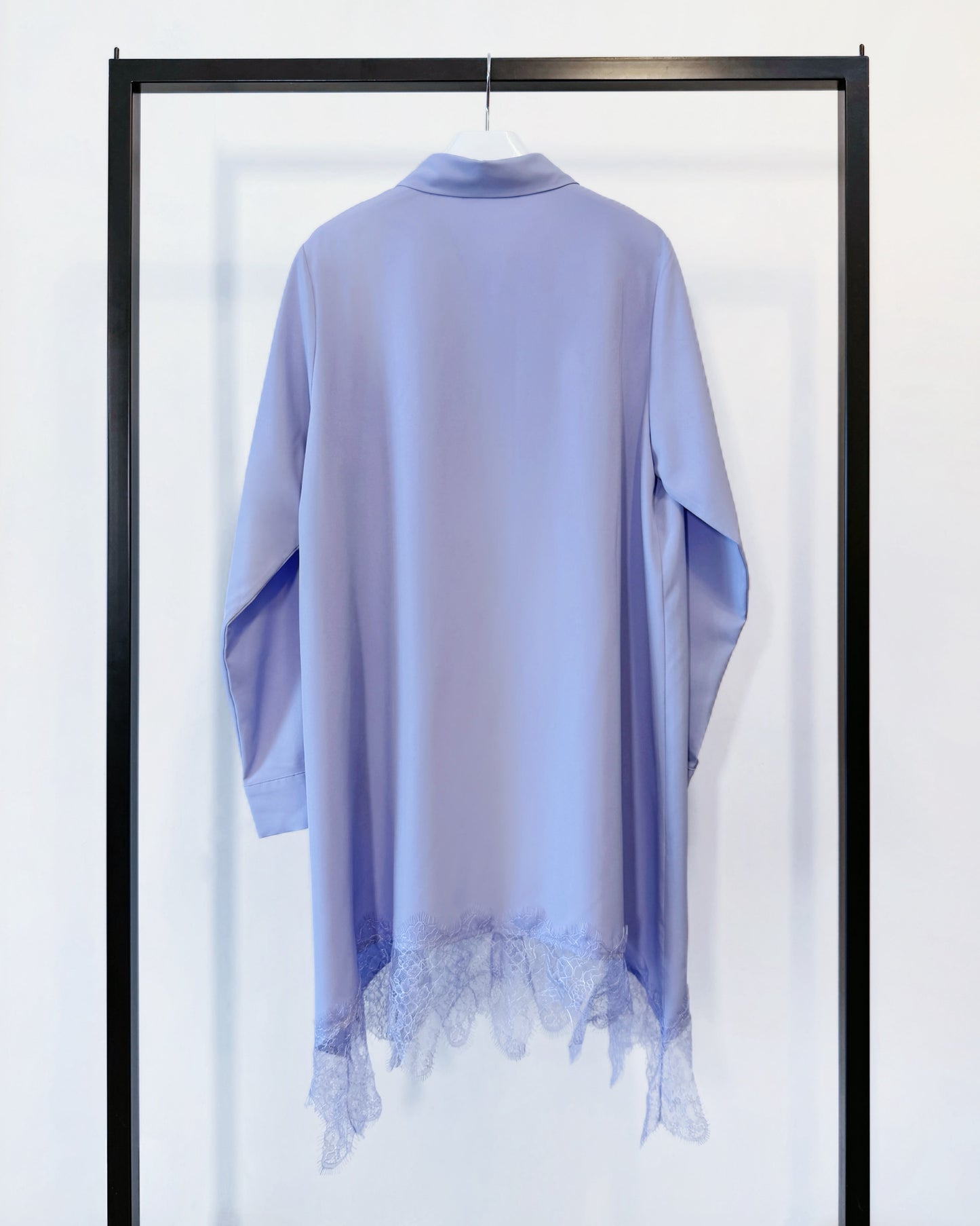aalis SABI lace trim hem shirt (Blue)