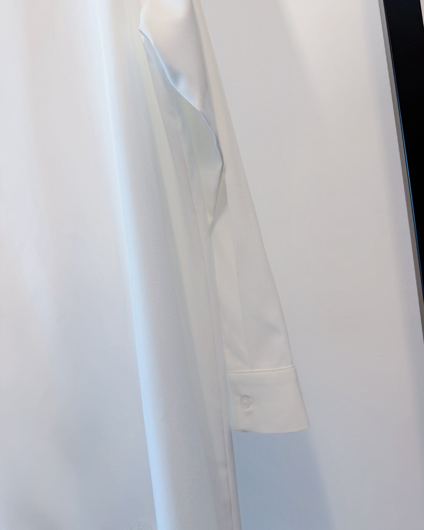aalis SABI lace trim hem shirt (White)