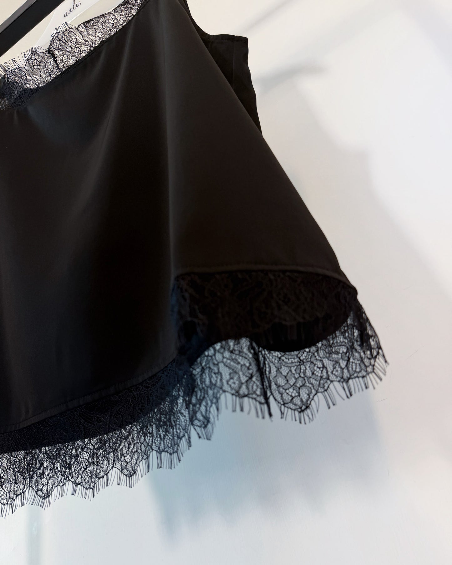aalis JONIE disconnect strap lace trim tank (Black)