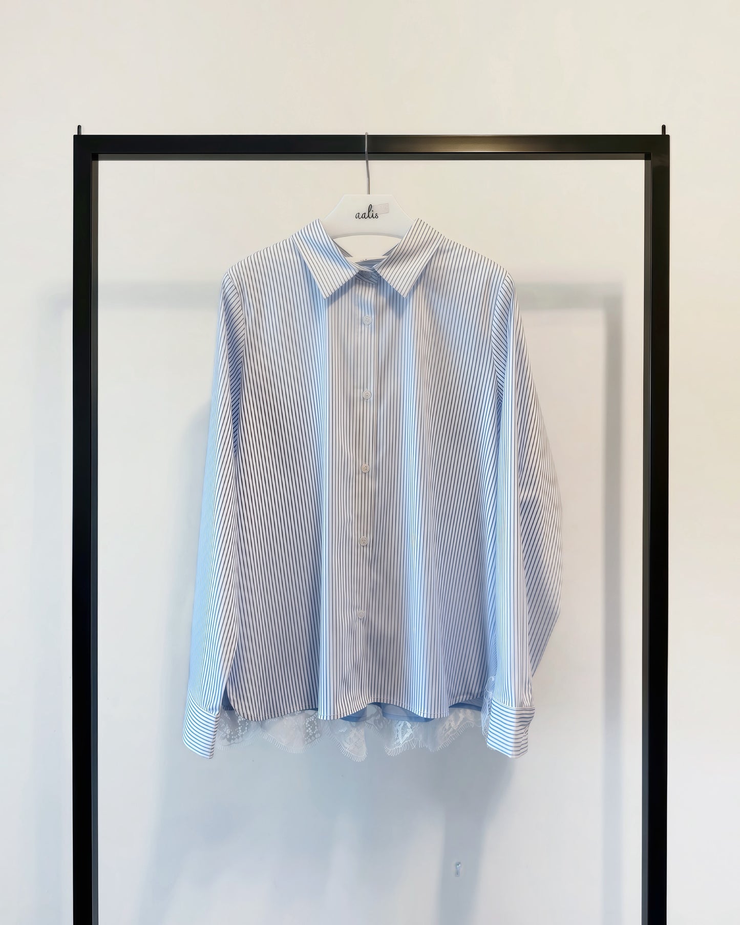 aalis LOVA lace chiffon panel shirt (Blue Stripe)