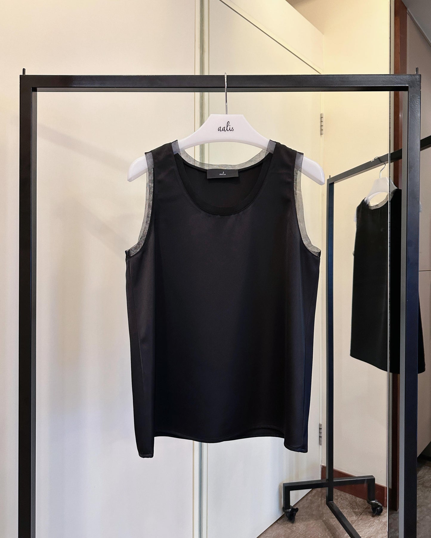 aalis IVY SS26 scoop neck mesh tank (Black)