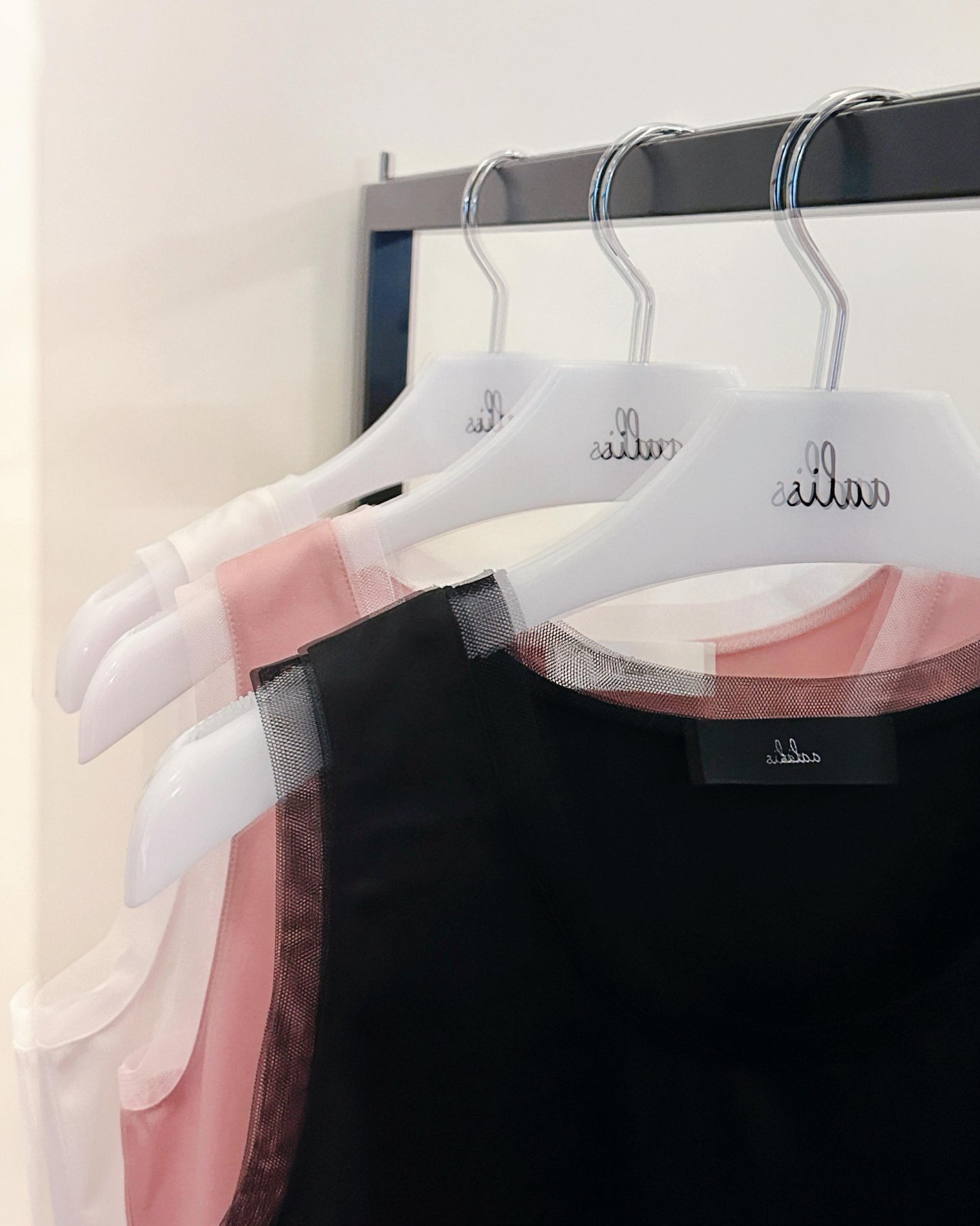 aalis IVY SS26 scoop neck mesh tank (White)