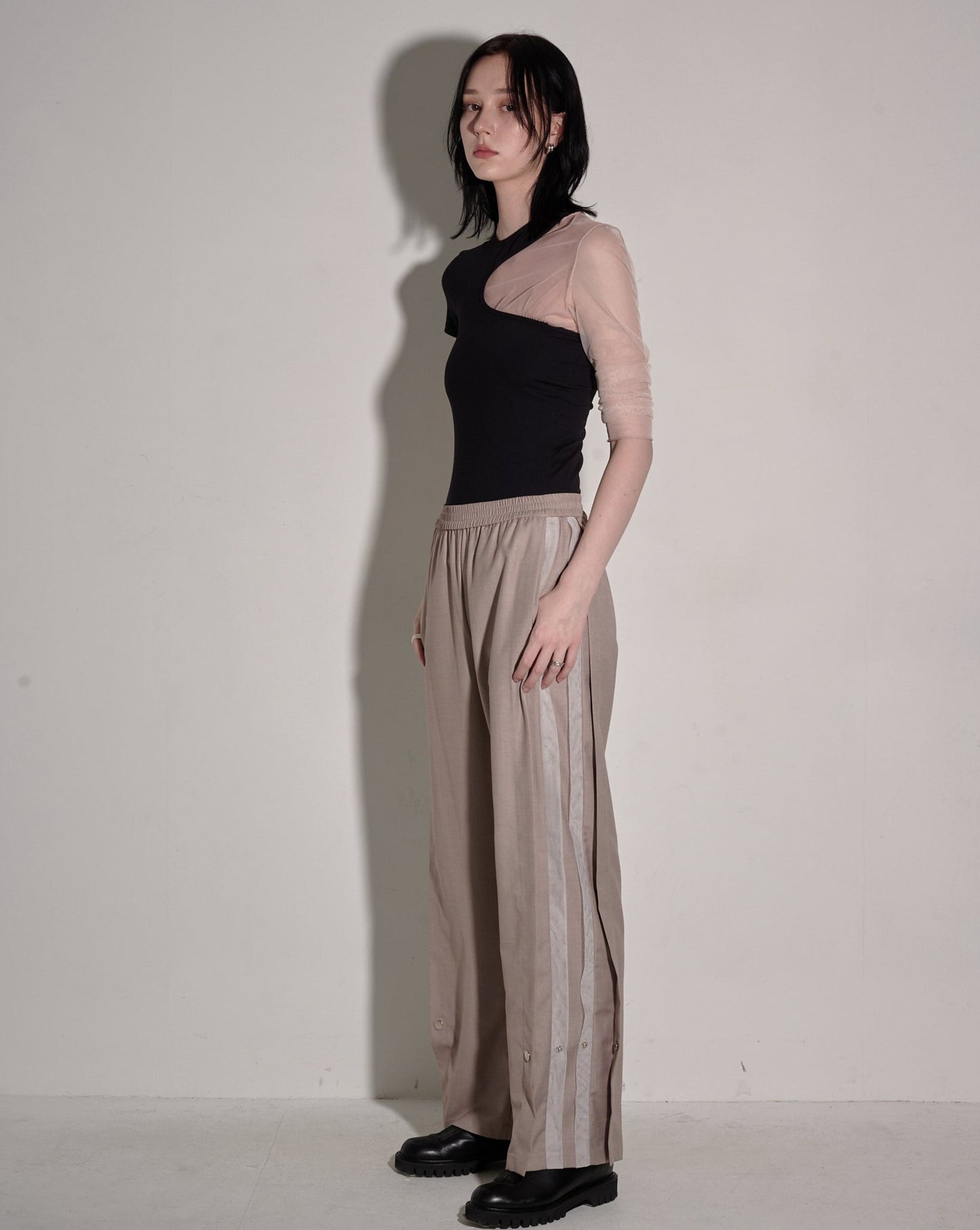 aalis STORM button up side trim pants (Coco mesh)