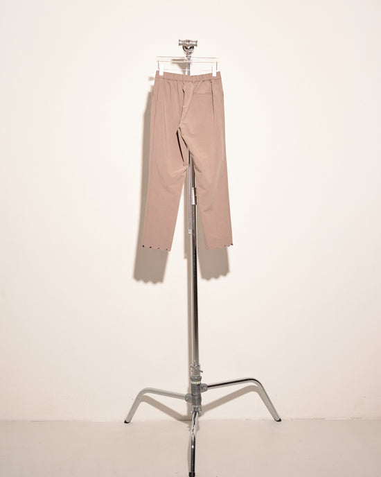 aalis KARA scallop edge pants (Beige)