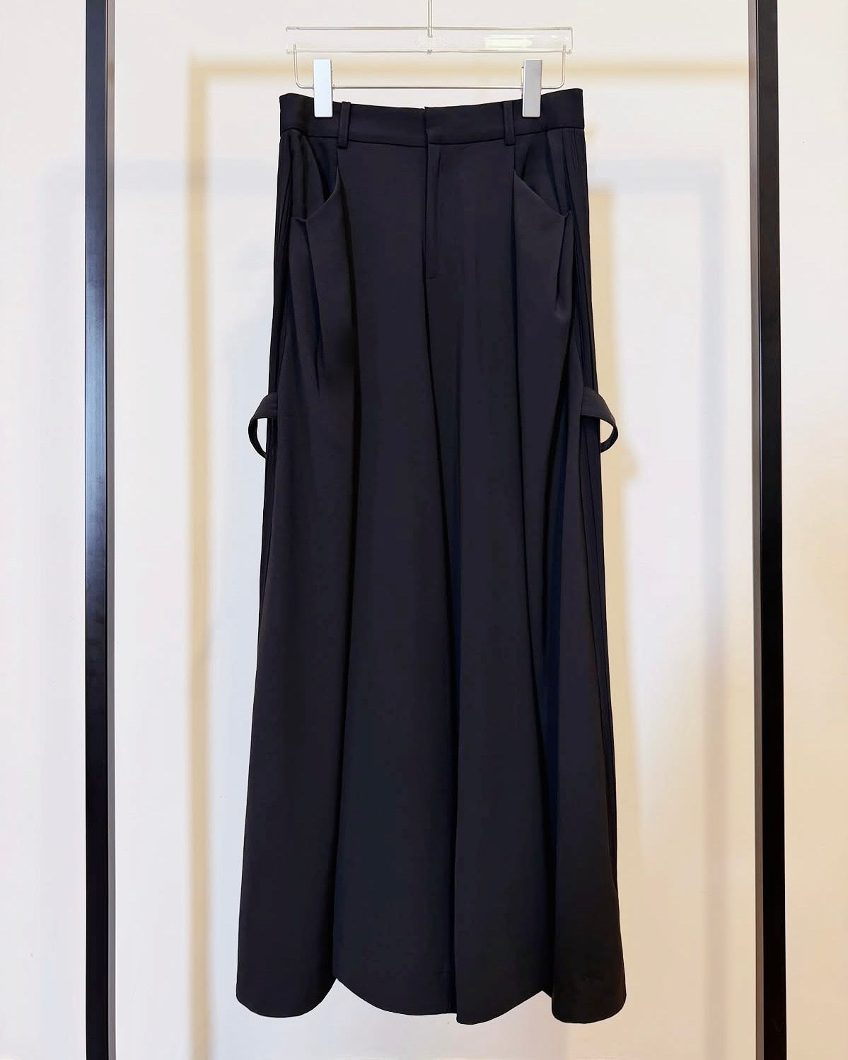 aalis KAJA side pleated wide legs pants (Black)