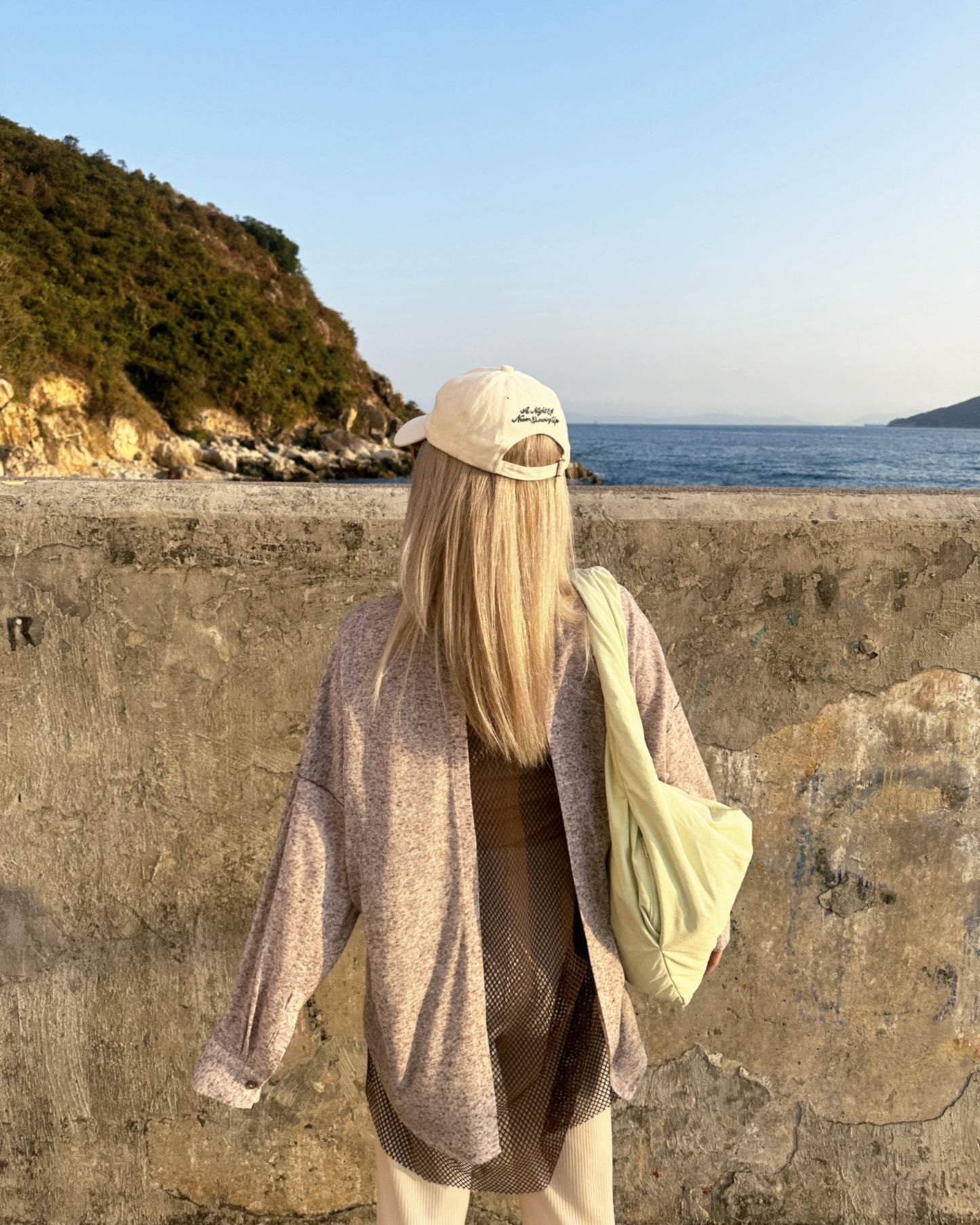 aalis BEX SS26 fish net mix fabric open back oversized shirt (Heather Brown)