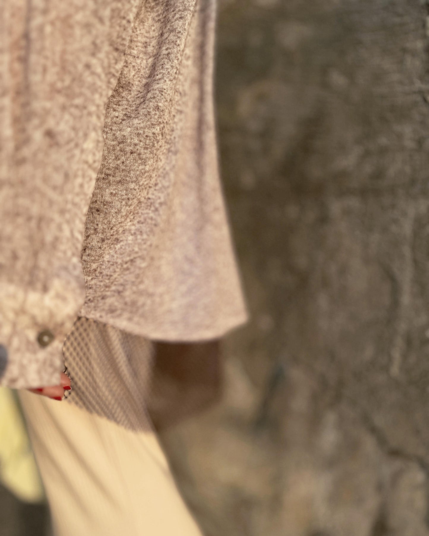 aalis BEX SS26 fish net mix fabric open back oversized shirt (Heather Brown)