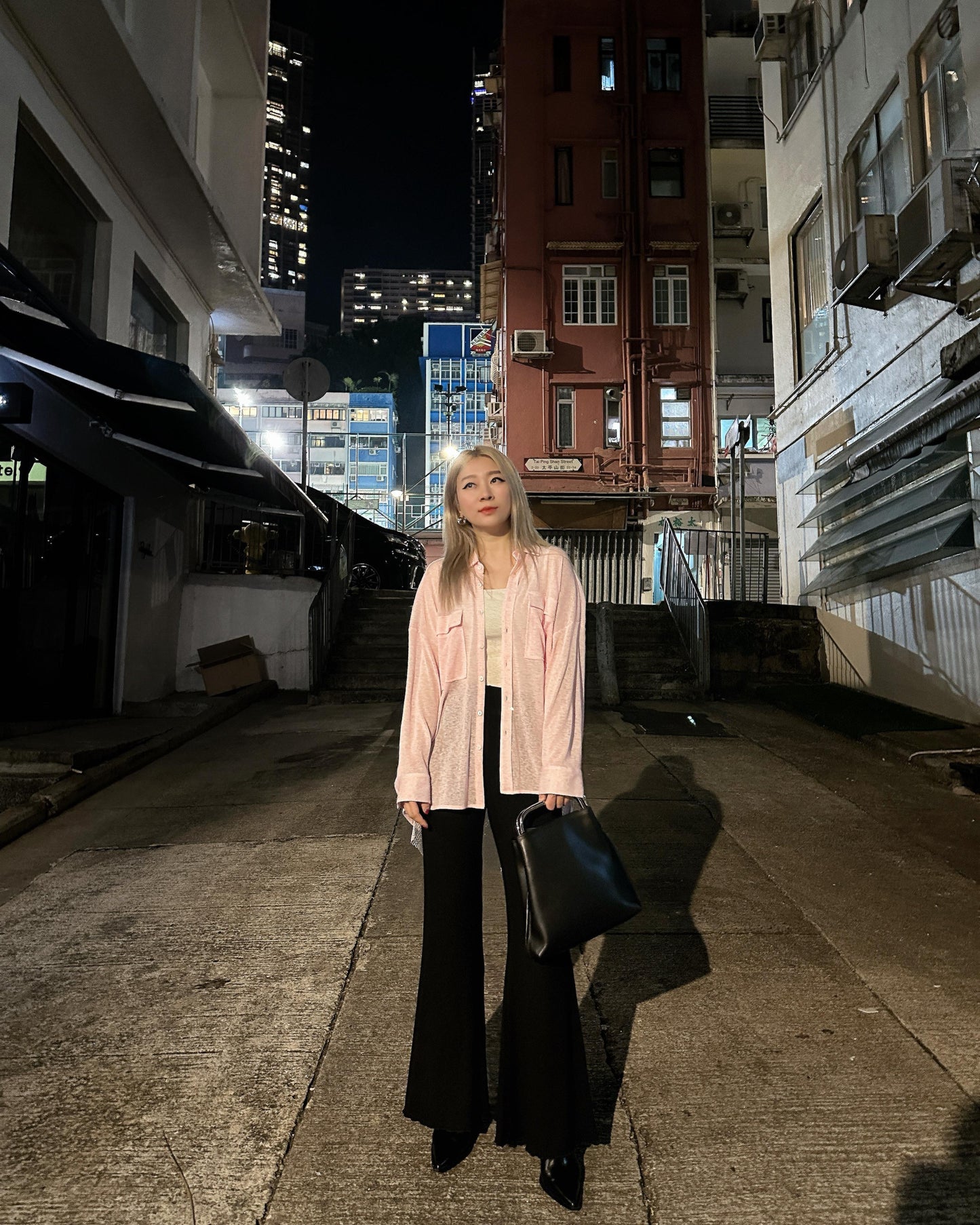 aalis BEX SS26 fish net mix fabric open back oversized shirt (Heather Pink)