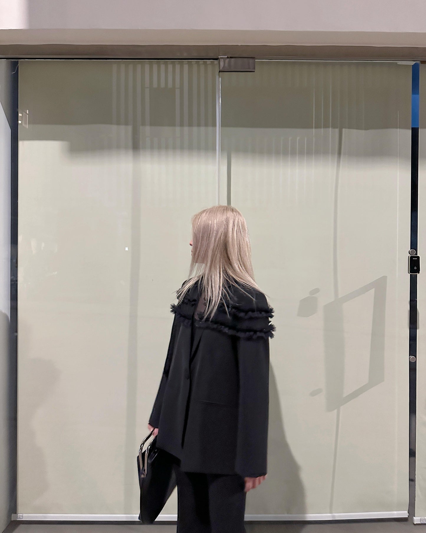 aalis DERA mesh ruffle trim blazer (Black)