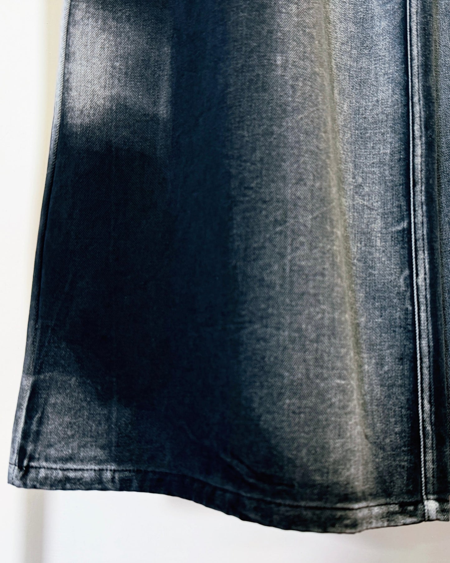 aalis SAI wash effect jeans (Black Denim)