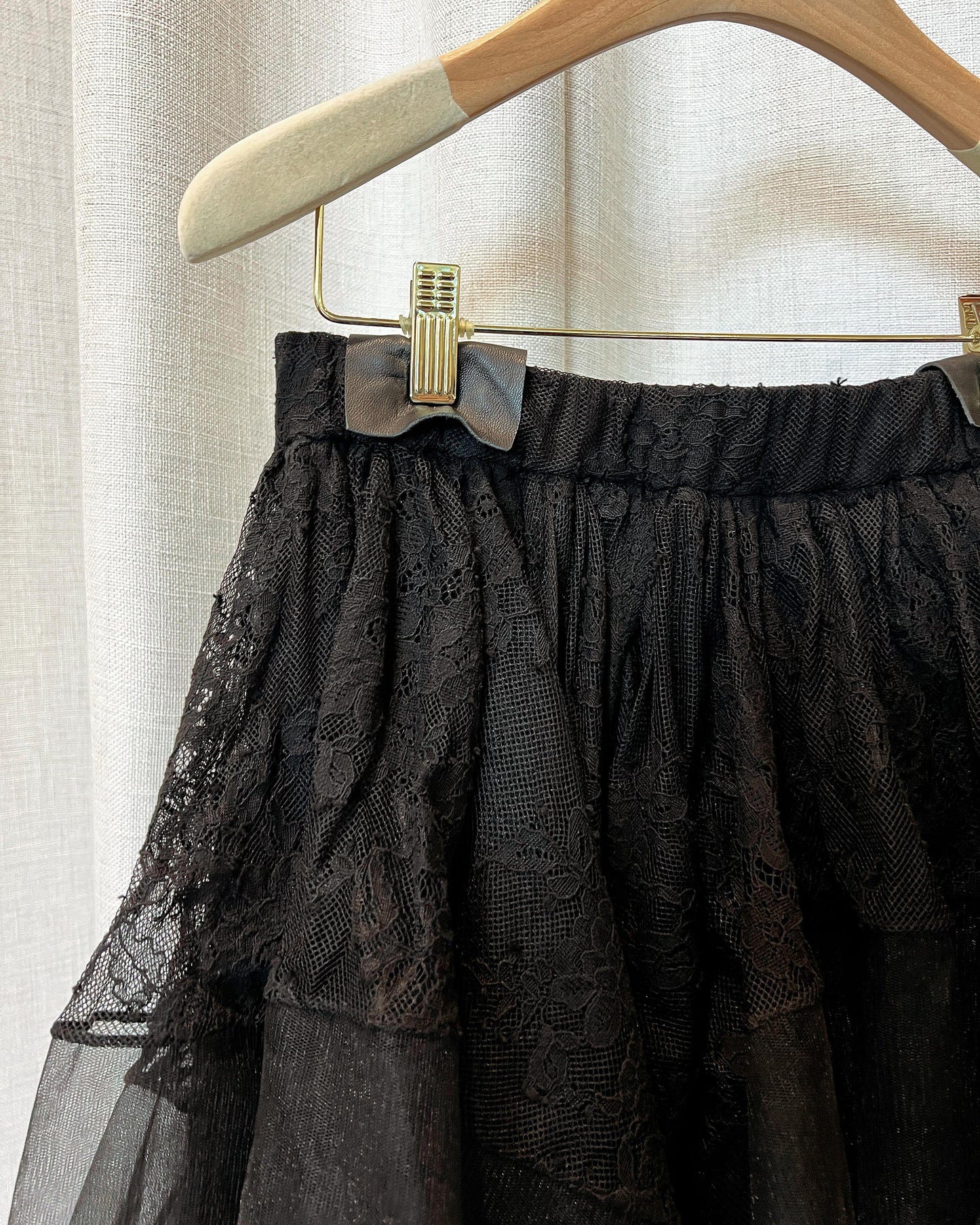 aalis EMBER LACE tiered cascade mesh skirt (Black Lace)