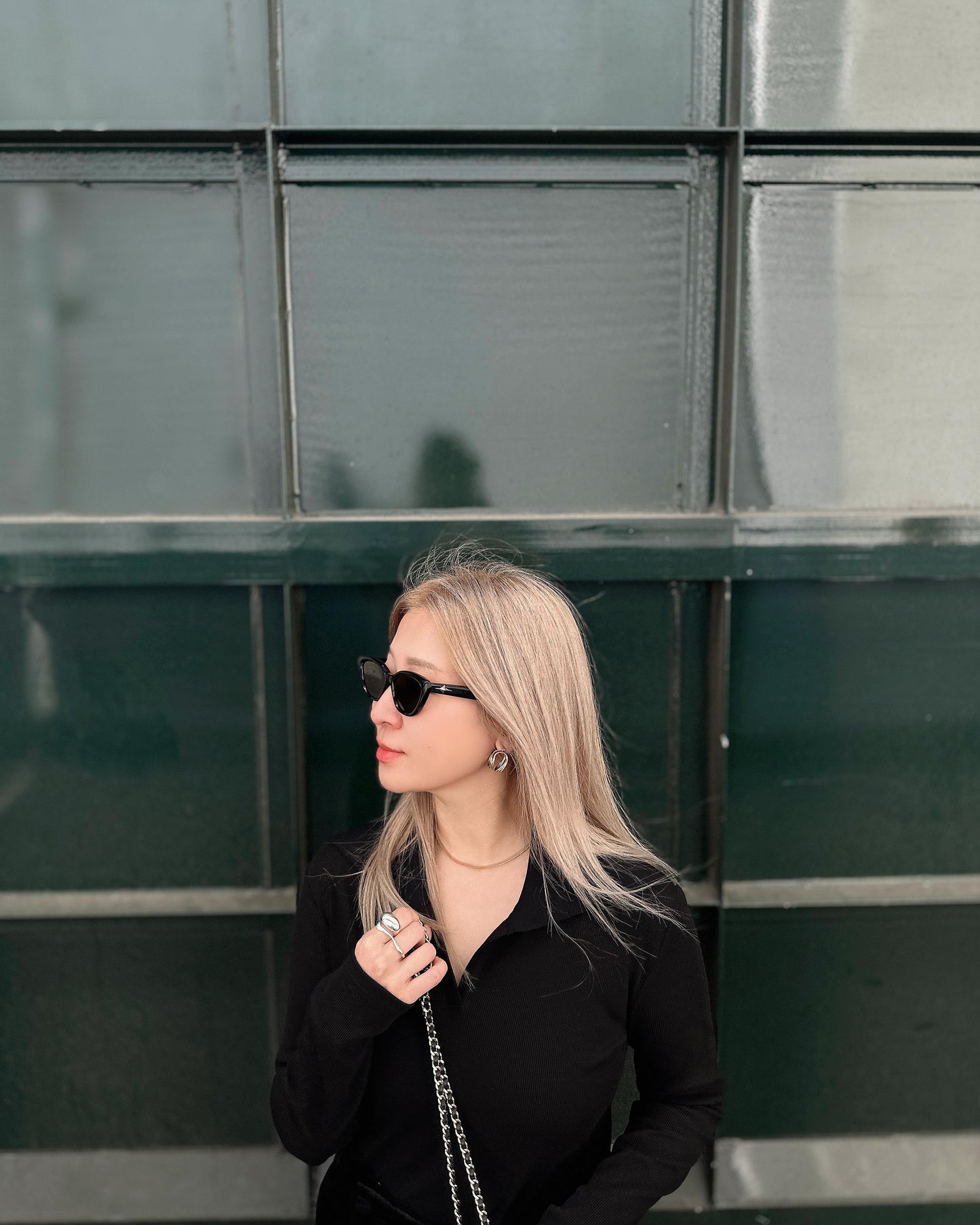 aalis WALTON knit collar v neck ribbed top (Black)